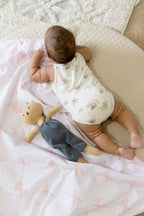 Ribbon Bow Crib Quilted Blanket