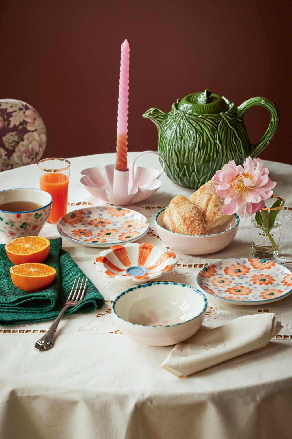 Ceramic Teapot with Embossed Kale Design - Hand Painted - 1,6L / 54.1 oz