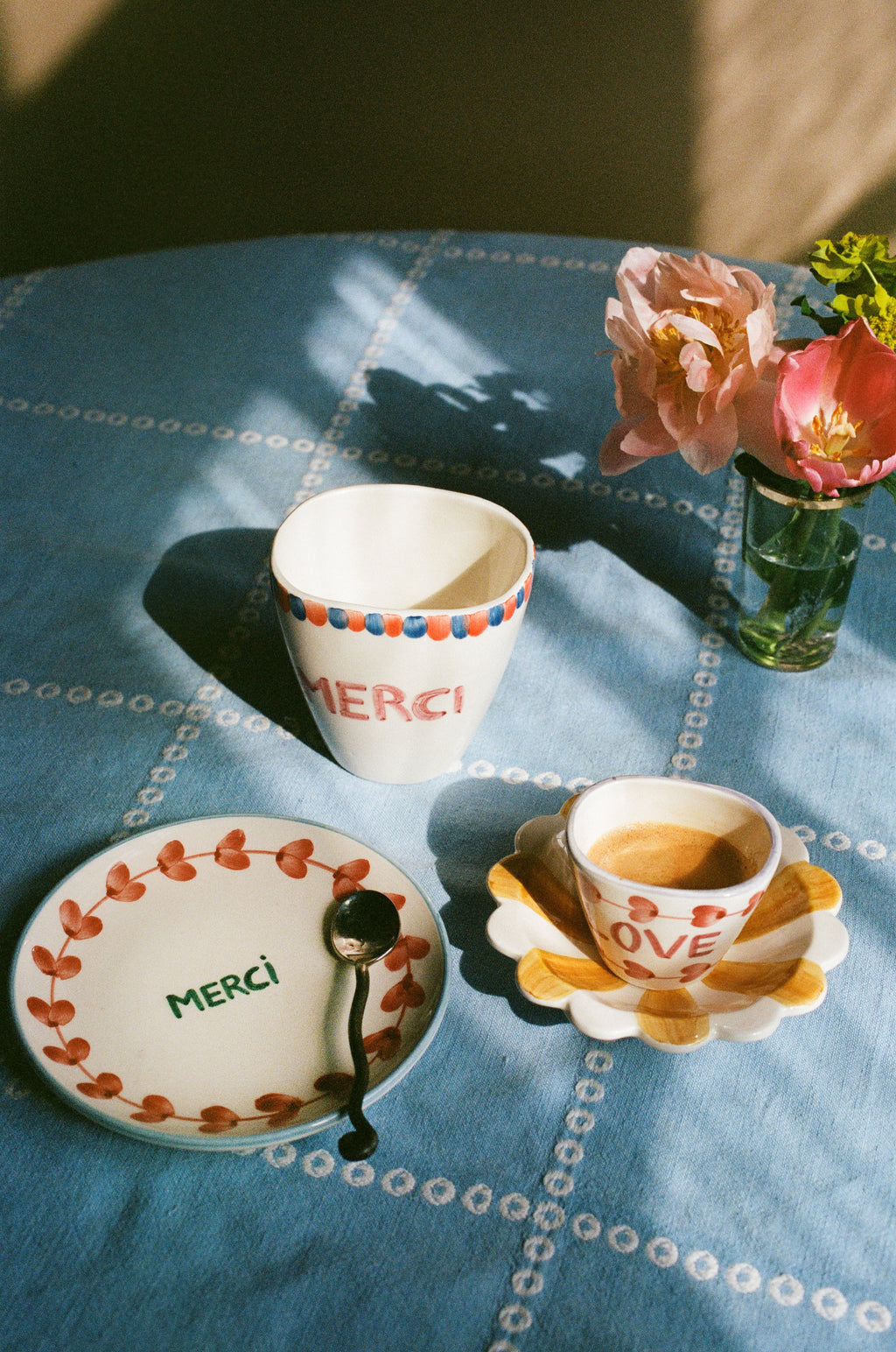 Ceramic Oval Cup with Hand Painted Merci - 10.1 oz