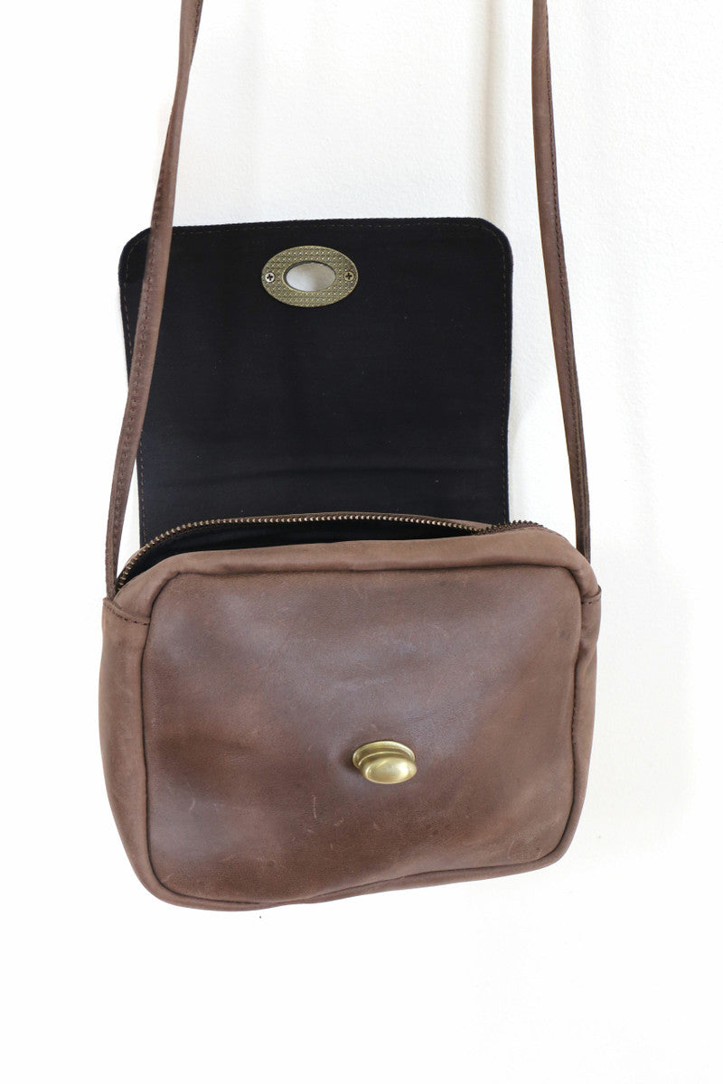 Roam Leather Purse