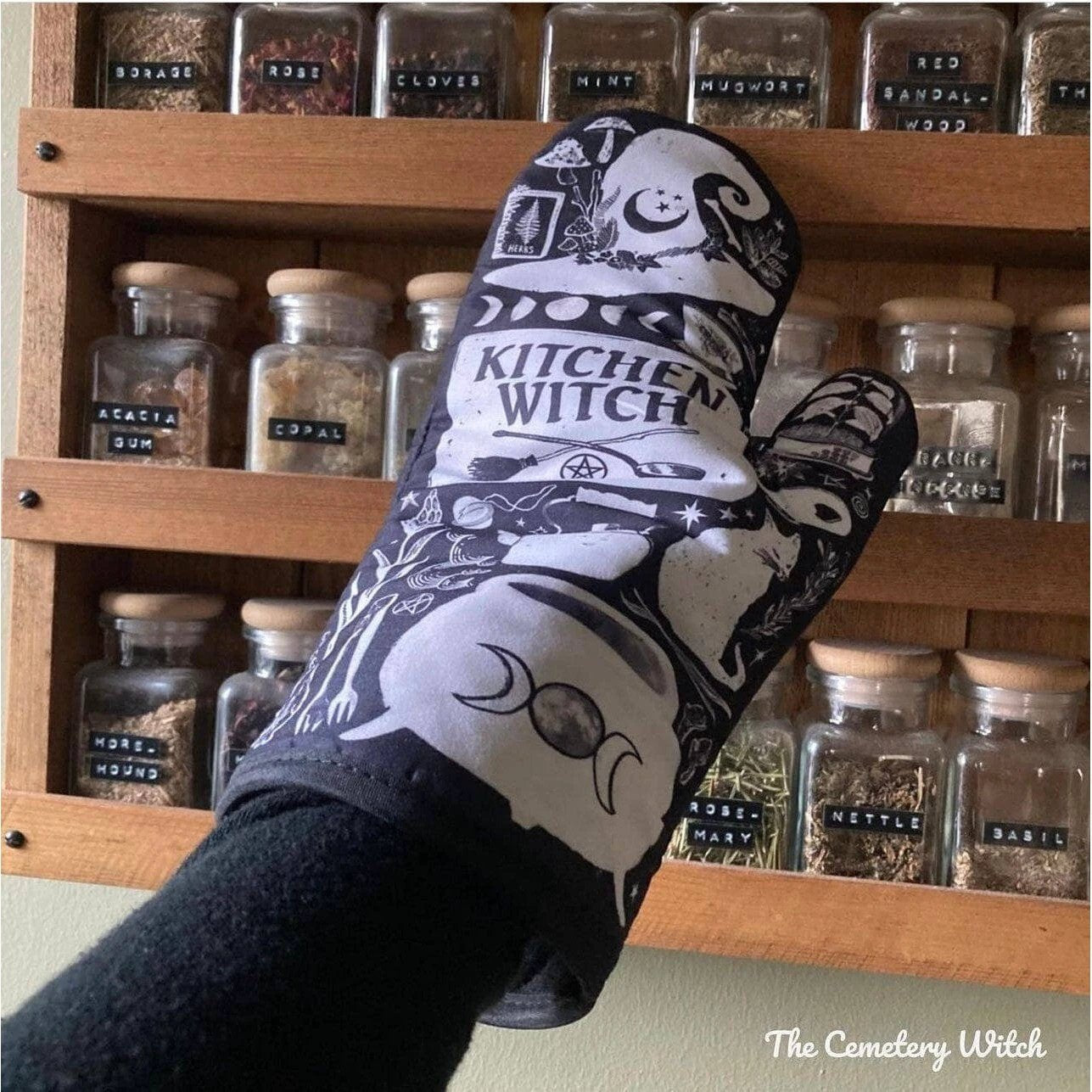 Set of 2 Kitchen Witch Oven Mitt | Pot Holders Hanging Oven Gloves Set by The Bullish Store