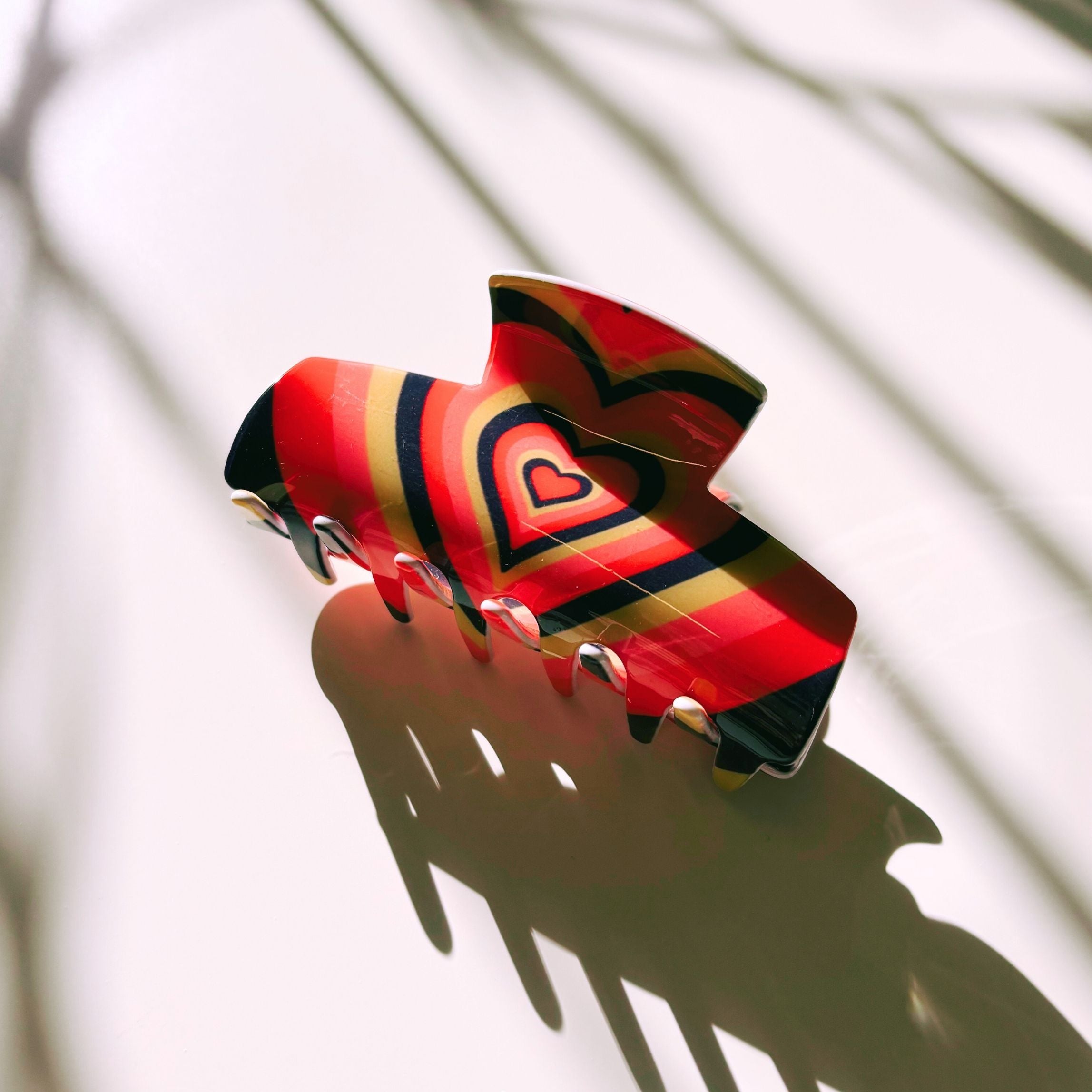 The Foxy in Warm ‘70s Sunrise Hair Claw | Hearts Claw Clip