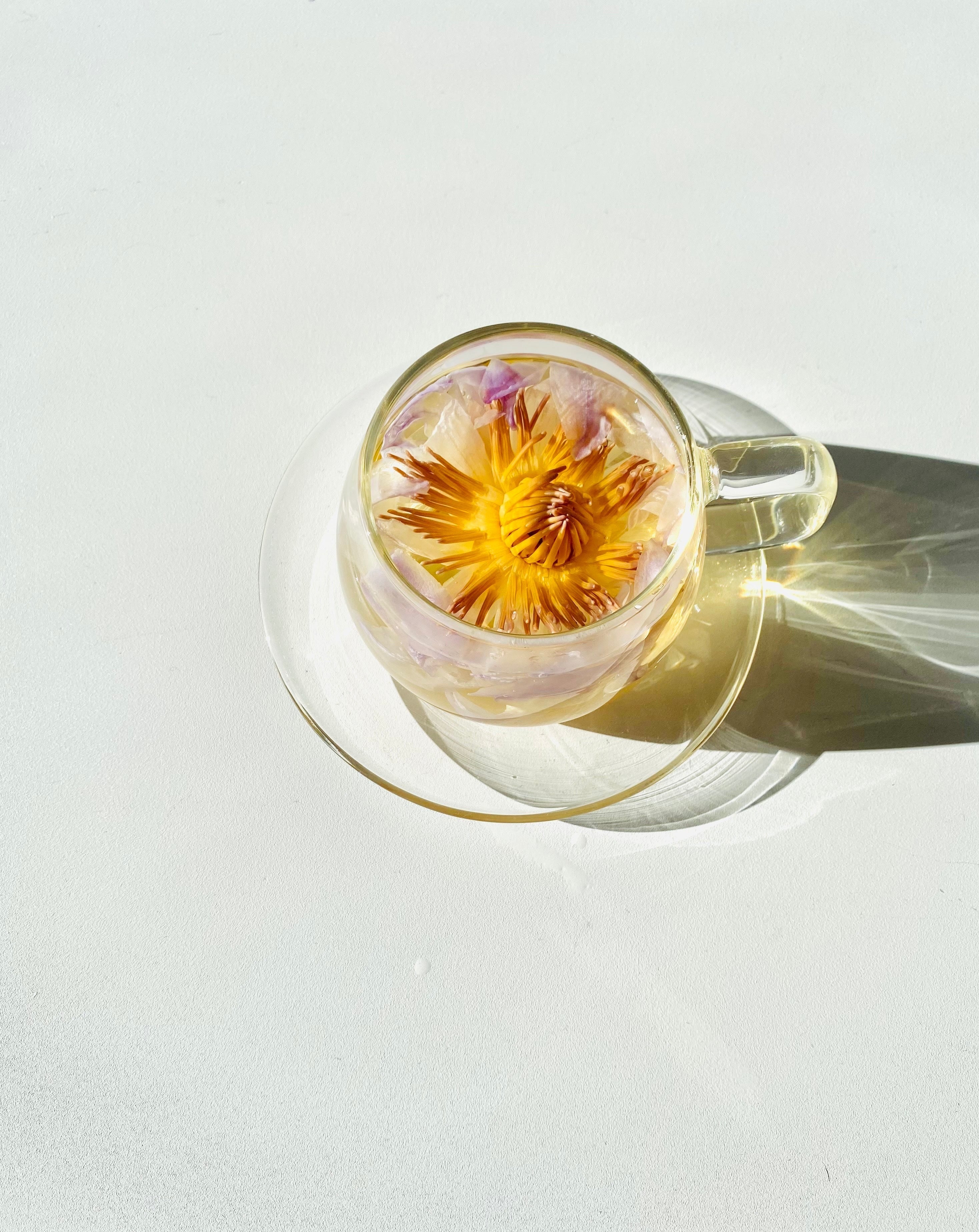 Glass cups & saucers (2)