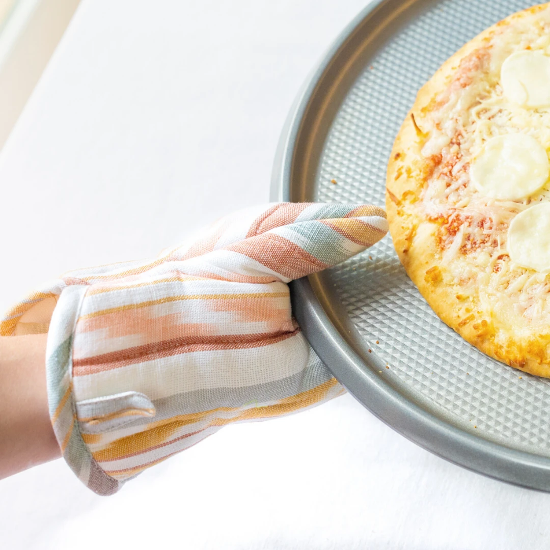 Oven Mitt by Upavim Crafts