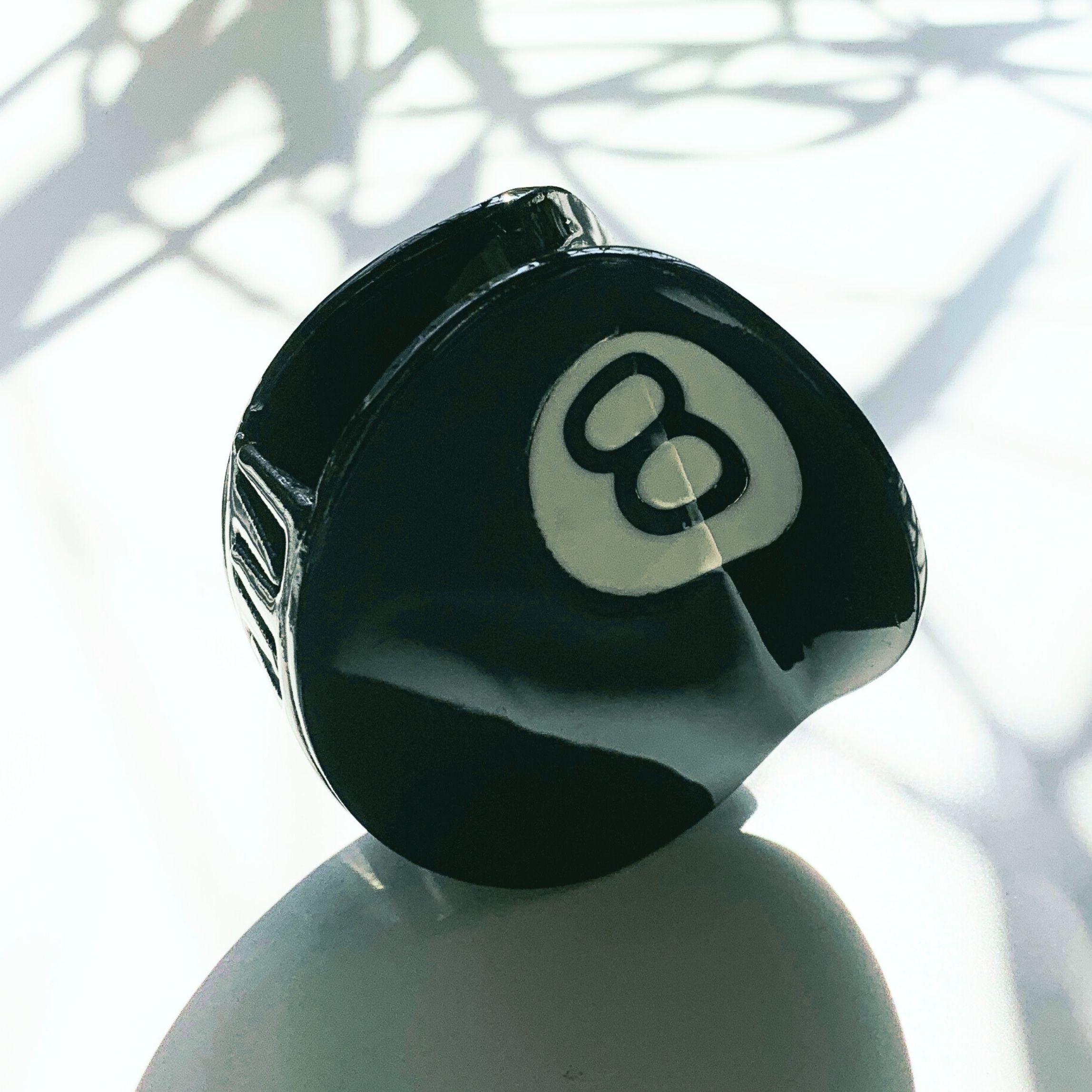 Velvet Claws Eight Ball Hair Claw