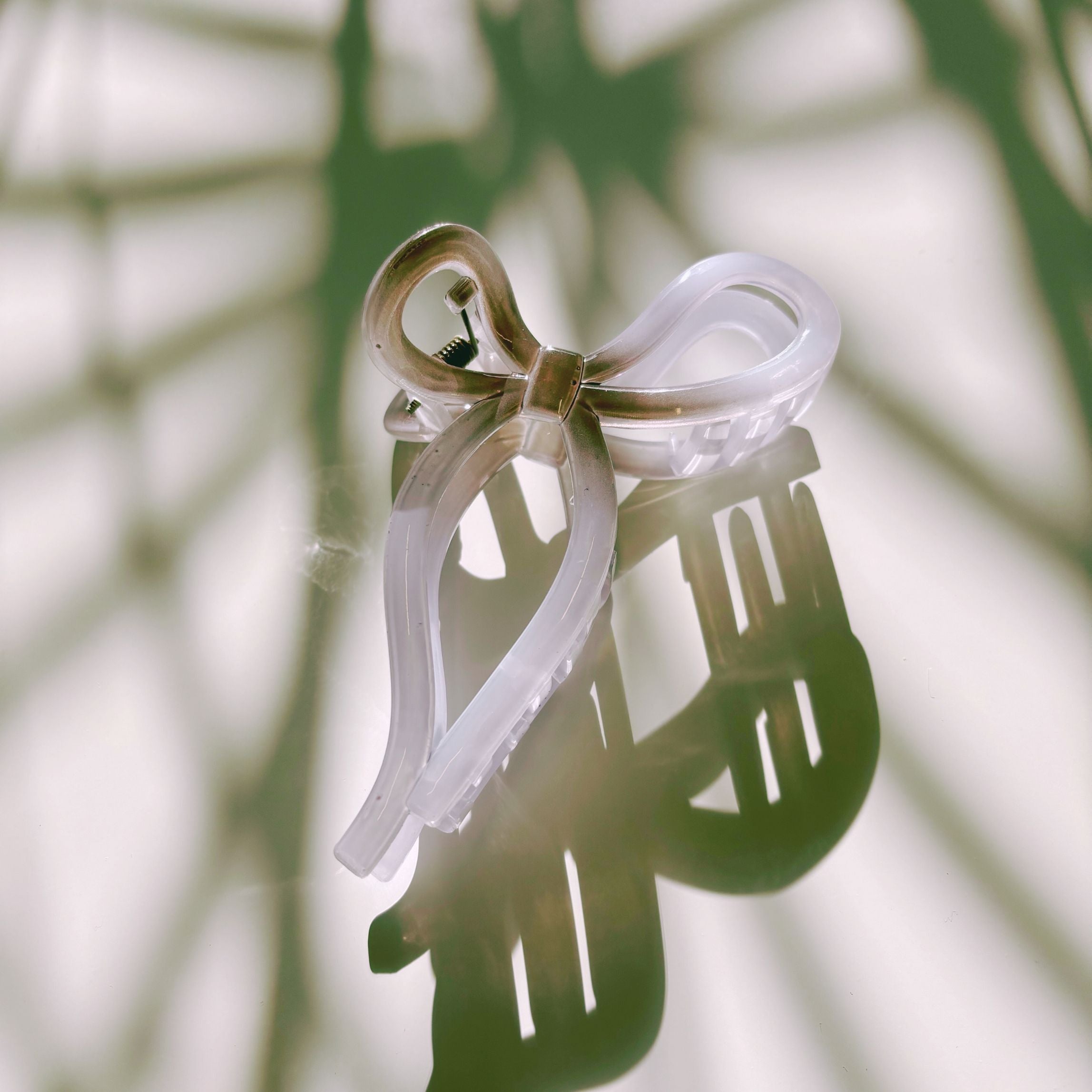 Velvet Claws Mini Coquette Bow in Violet Ombre Hair Clip