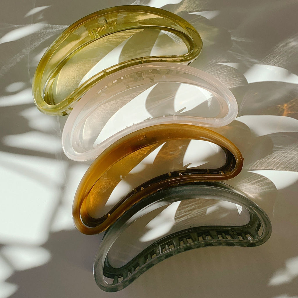 Velvet Claws The Bean Hair Claw in Smoke