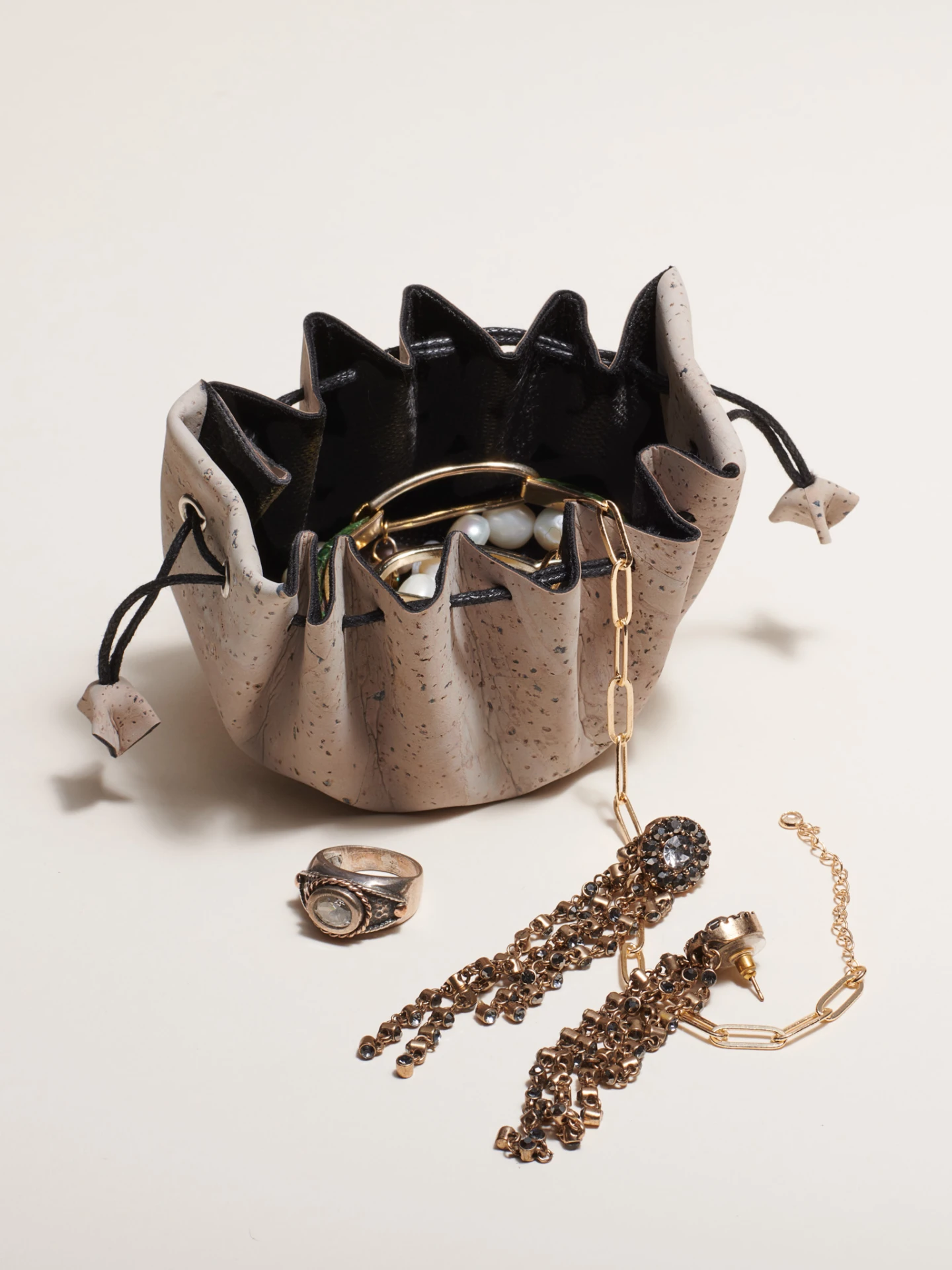 Porto Jewelry Travel Pouch by Tiradia Cork