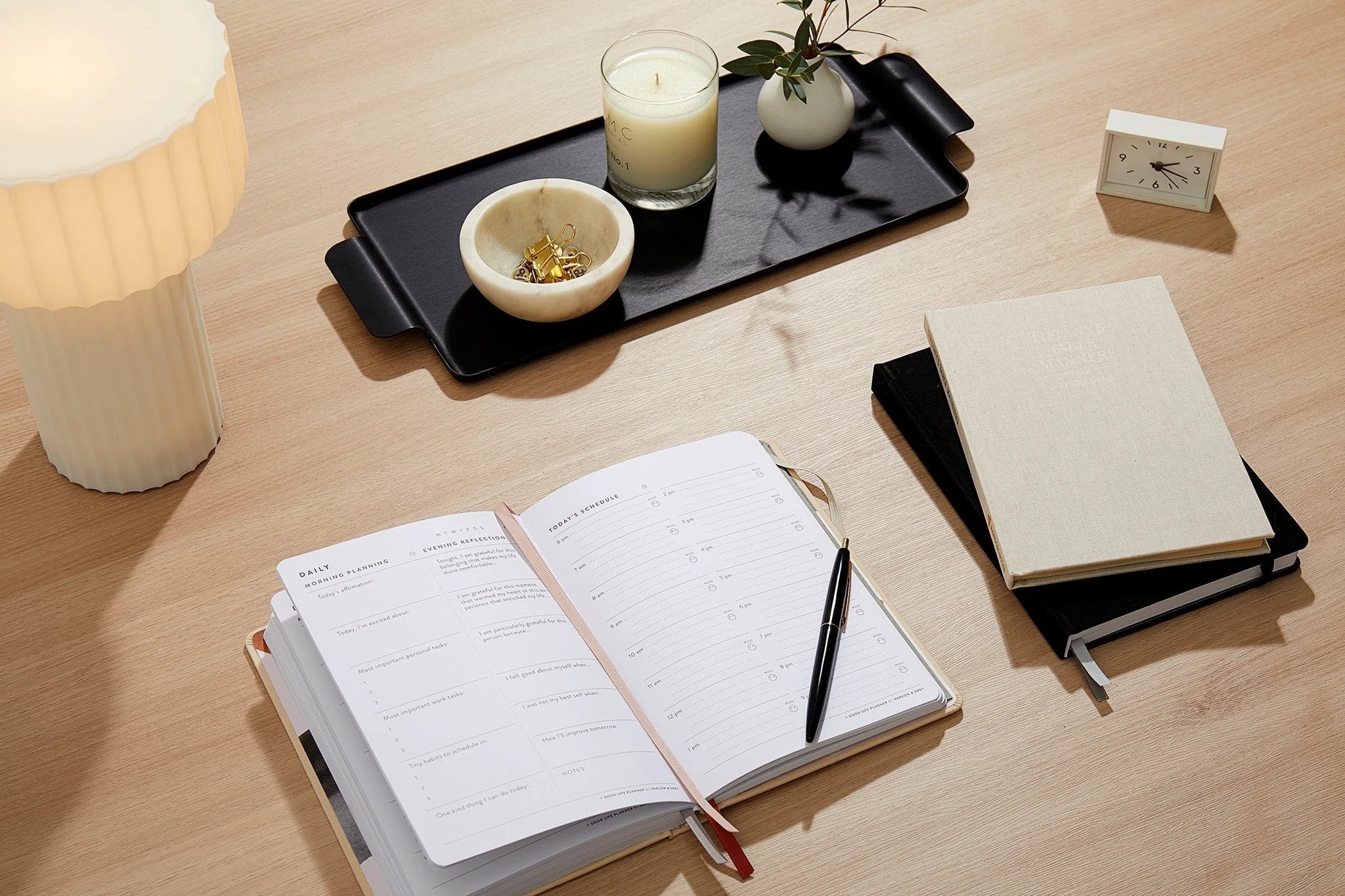 A Good Weekly Planner (12-Months Weekly Undated Planner) by Harlow & Grey