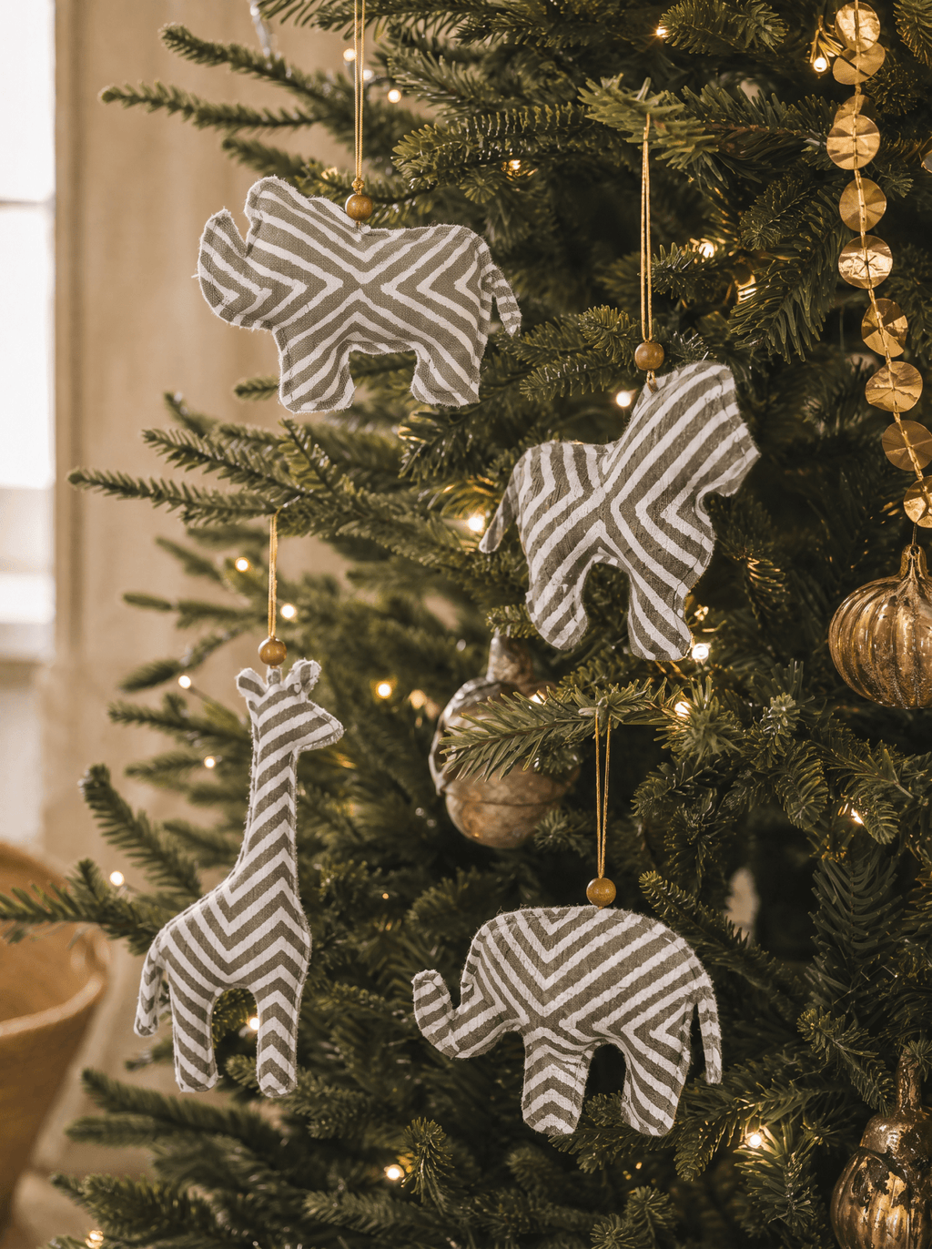 African Animals Ornaments - Set of 4 La Vie Bien African Animals Ornaments - Set of 4
