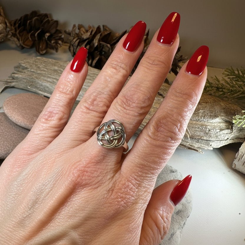 Ailre Celtic Knot Ring in Sterling Silver Ring La Vie Bien Ailre Celtic Knot Ring in Sterling Silver