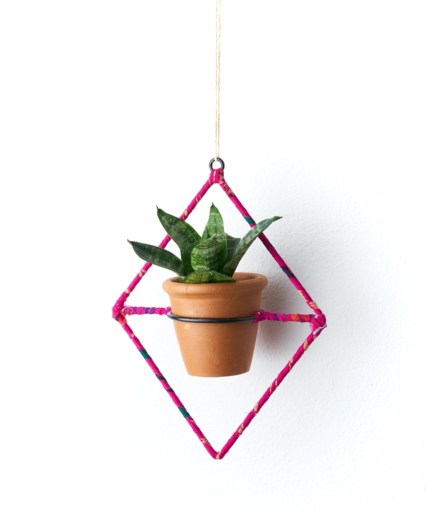Air Element Diamond Hanging Planter with Terracotta Pot