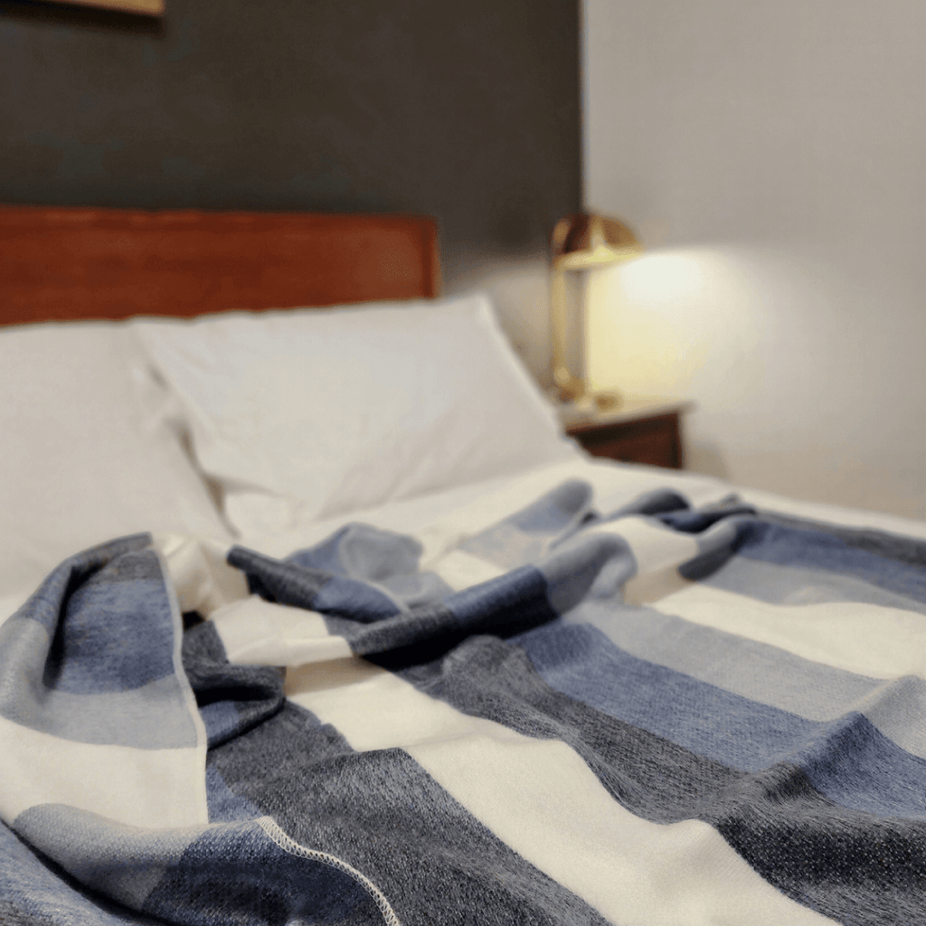 Ambato - Queen Size - Alpaca Wool Throw Blanket blanket La Vie Bien Ambato - Queen Size - Alpaca Wool Throw Blanket