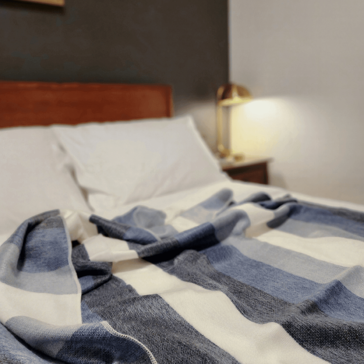 Ambato - Queen Size - Alpaca Wool Throw Blanket blanket La Vie Bien Ambato - Queen Size - Alpaca Wool Throw Blanket