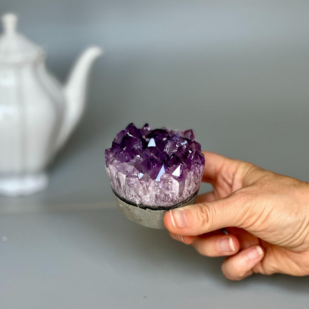 Amethyst Cupcake, A quality cupcake - shaped amethyst with agate banded, Everlast Christmas Gift, Funny Geode Crystal La Vie Bien Amethyst Cupcake, A quality cupcake - shaped amethyst with agate banded, Everlast Christmas Gift, Funny Geode Crystal