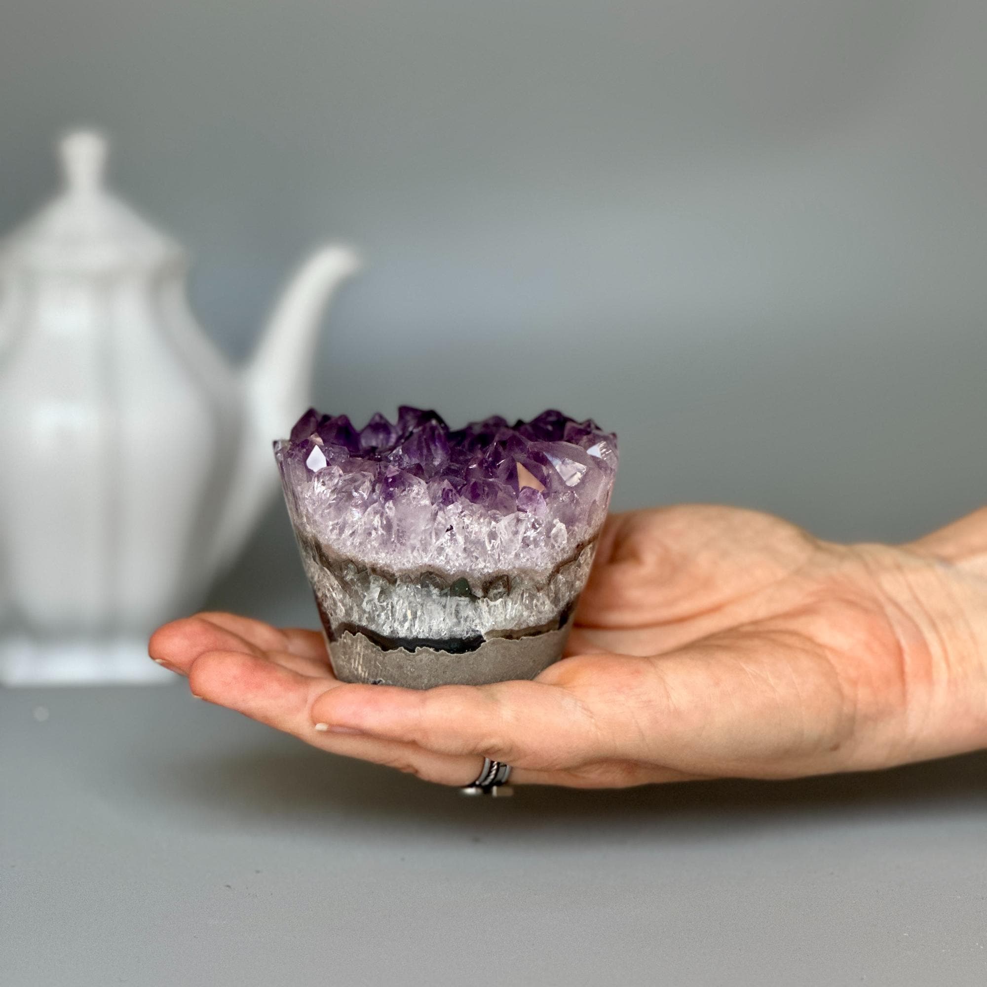 Amethyst Cupcake, A quality cupcake - shaped amethyst with agate banded, Everlast Christmas Gift, Funny Geode Crystal La Vie Bien Amethyst Cupcake, A quality cupcake - shaped amethyst with agate banded, Everlast Christmas Gift, Funny Geode Crystal