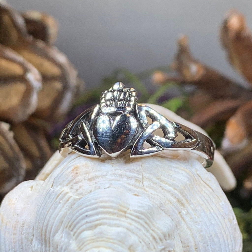 Amrynn Irish Claddagh Ring in Sterling Silver Ring La Vie Bien Amrynn Irish Claddagh Ring in Sterling Silver