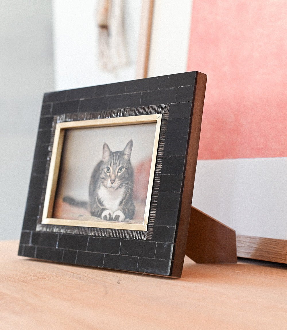 Andhera 4x6 Black Picture Frame - Hand Carved Horn, Brass Inlay HME stock line La Vie Bien Andhera 4x6 Black Picture Frame - Hand Carved Horn, Brass Inlay
