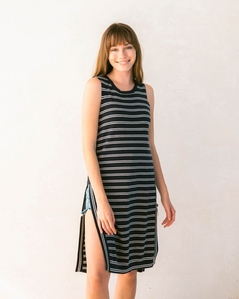 Anywear Open Side Tunic - Available in Two Colors Apparel La Vie Bien Anywear Open Side Tunic - Available in Two Colors