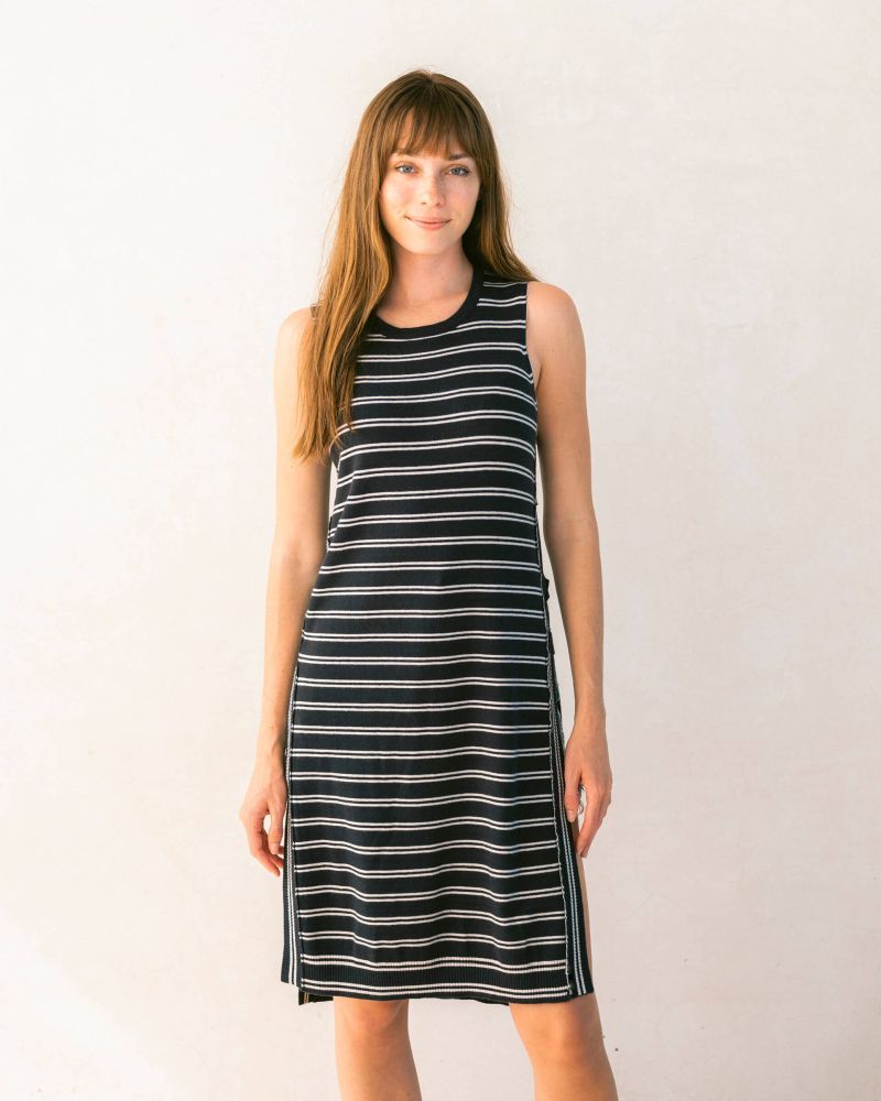 Anywear Open Side Tunic - Available in Two Colors Apparel La Vie Bien Anywear Open Side Tunic - Available in Two Colors