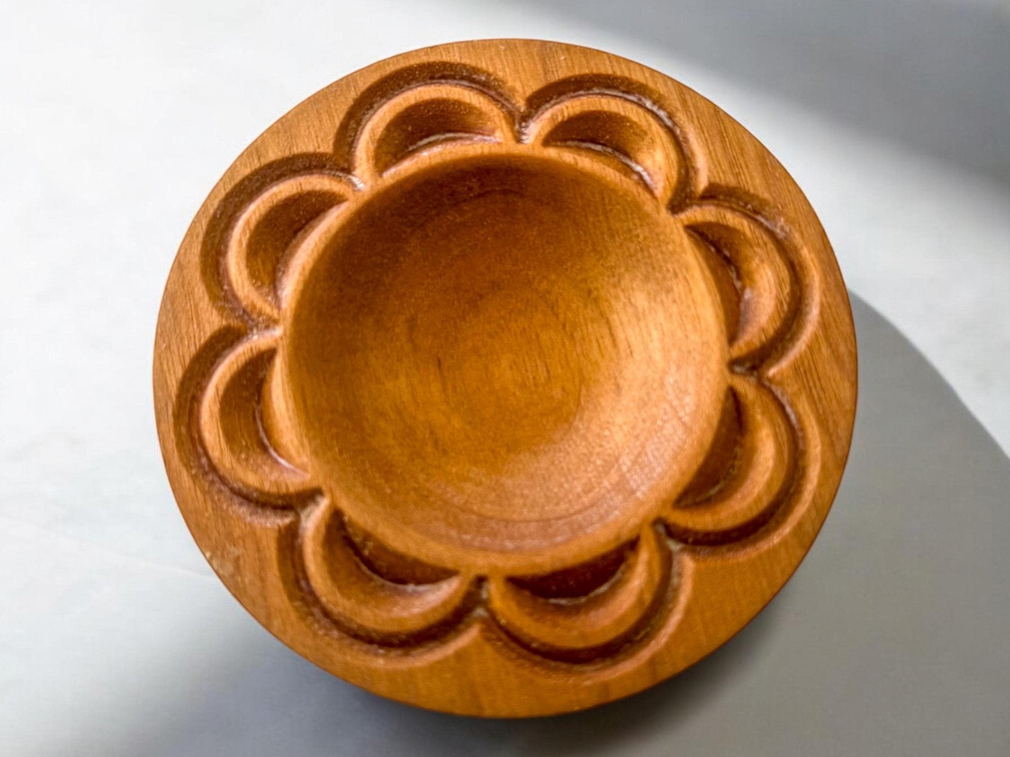 Artisan Ravioli Mold – Solid Wood, Detailed Design