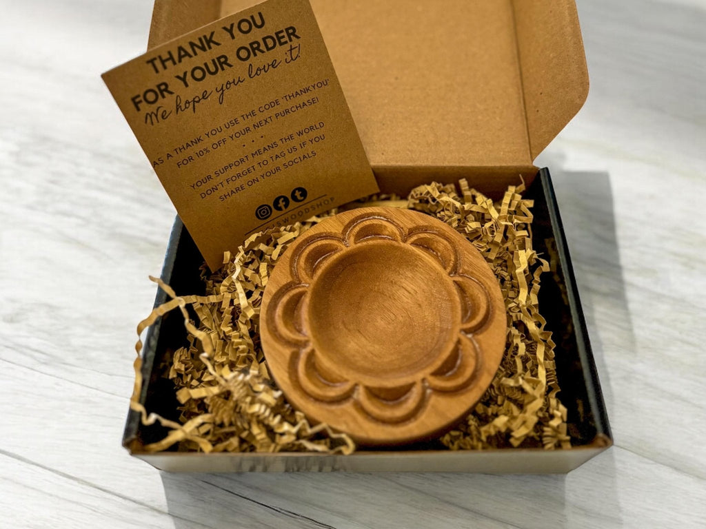 Artisan Ravioli Mold – Solid Wood, Detailed Design