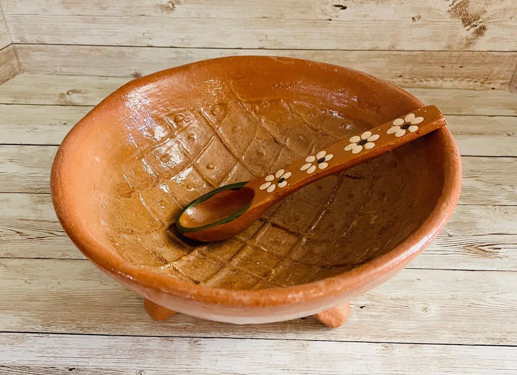 Authentic Mexican Molcajete with Spoon Molcajete Mexicano de Barro con Cuchara La Vie Bien Authentic Mexican Molcajete with Spoon Molcajete Mexicano de Barro con Cuchara