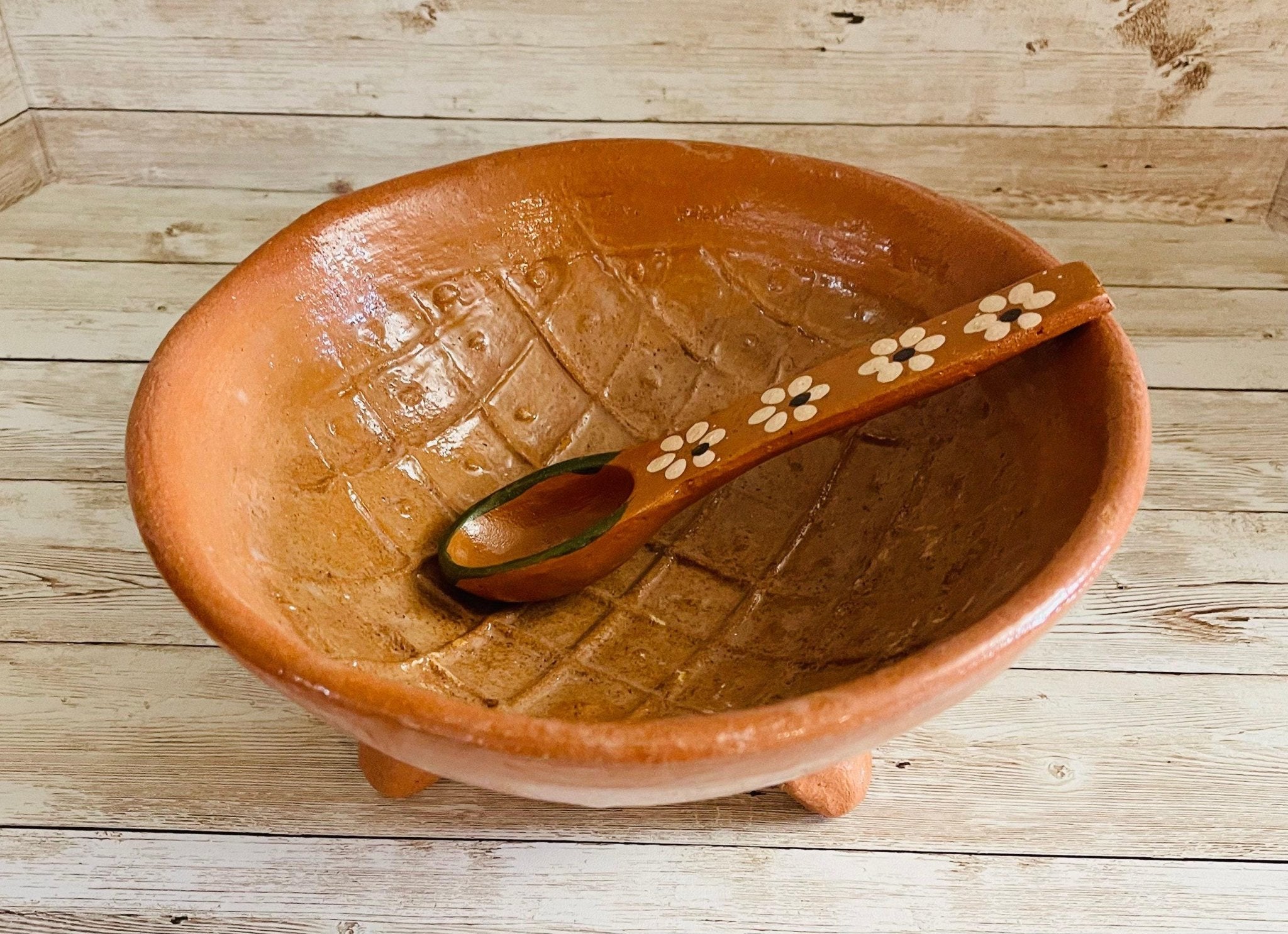 Authentic Mexican Molcajete with Spoon Molcajete Mexicano de Barro con Cuchara La Vie Bien Authentic Mexican Molcajete with Spoon Molcajete Mexicano de Barro con Cuchara