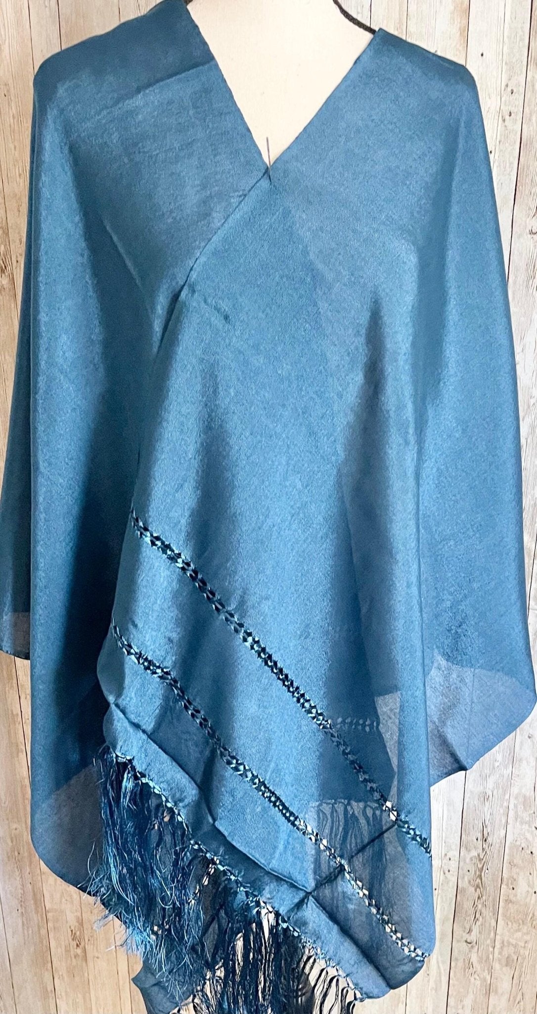 Authentic Mexican Silk Shawl Wrap Reboso Mexicano De Artiseda La Vie Bien Authentic Mexican Silk Shawl Wrap Reboso Mexicano De Artiseda