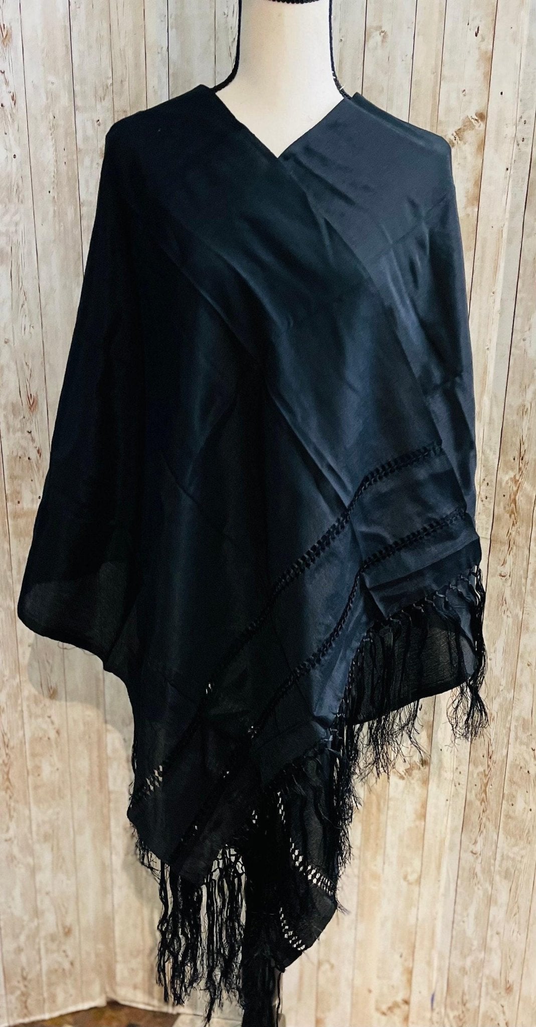 Authentic Mexican Silk Shawl Wrap Reboso Mexicano De Artiseda La Vie Bien Authentic Mexican Silk Shawl Wrap Reboso Mexicano De Artiseda