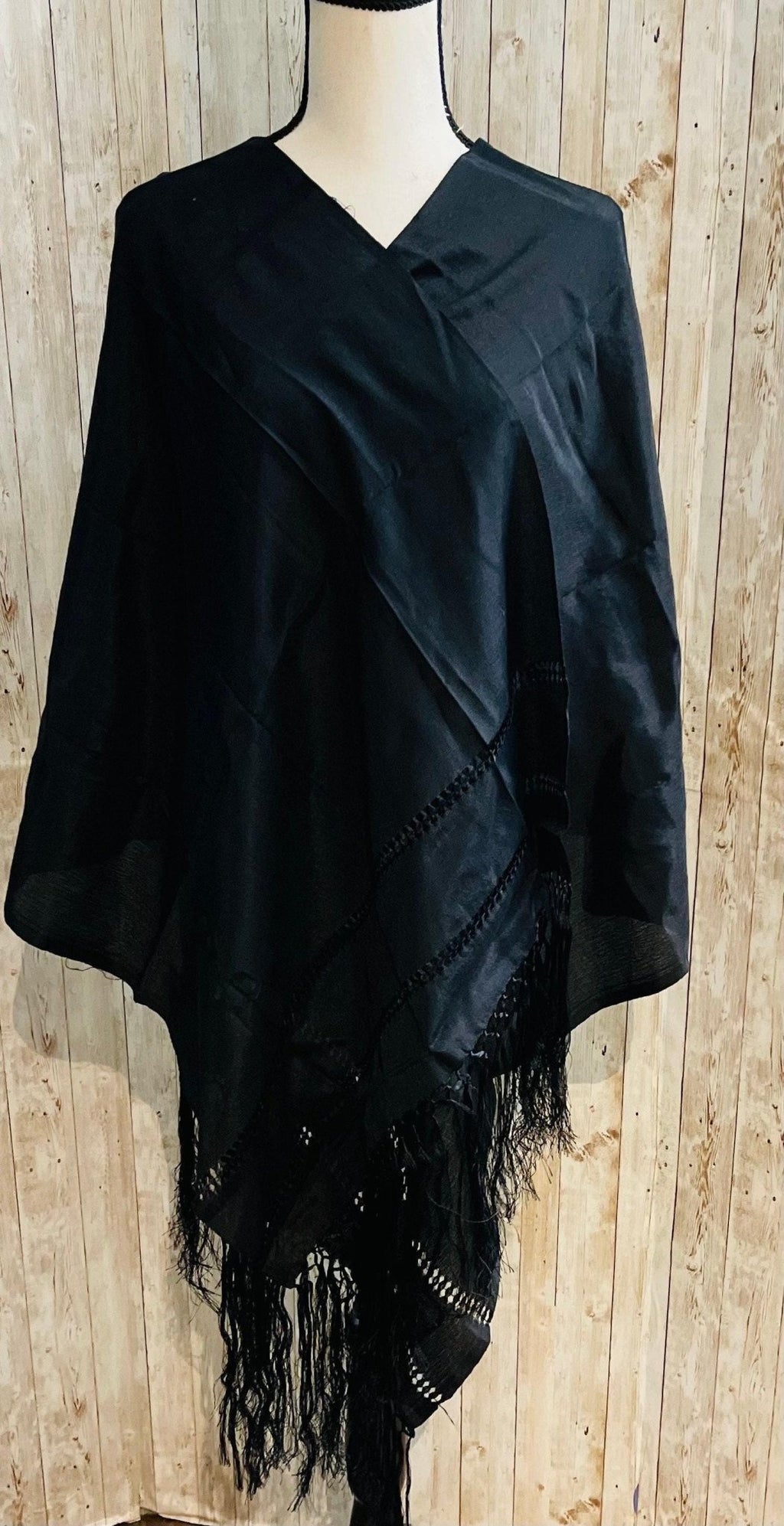 Authentic Mexican Silk Shawl Wrap Reboso Mexicano De Artiseda La Vie Bien Authentic Mexican Silk Shawl Wrap Reboso Mexicano De Artiseda