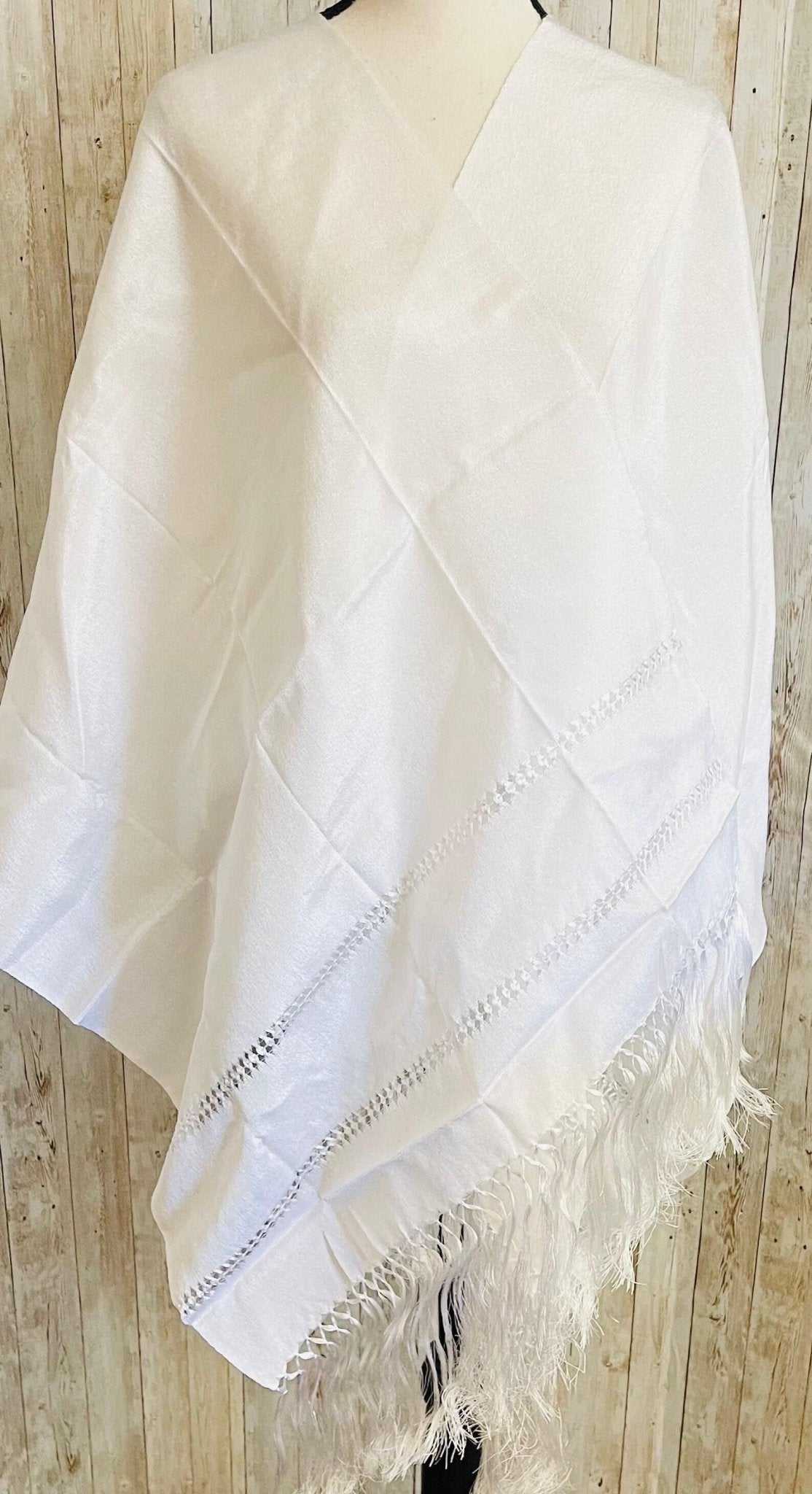 Authentic Mexican Silk Wrap Shawl Reboso Mexicano De Artiseda La Vie Bien Authentic Mexican Silk Wrap Shawl Reboso Mexicano De Artiseda