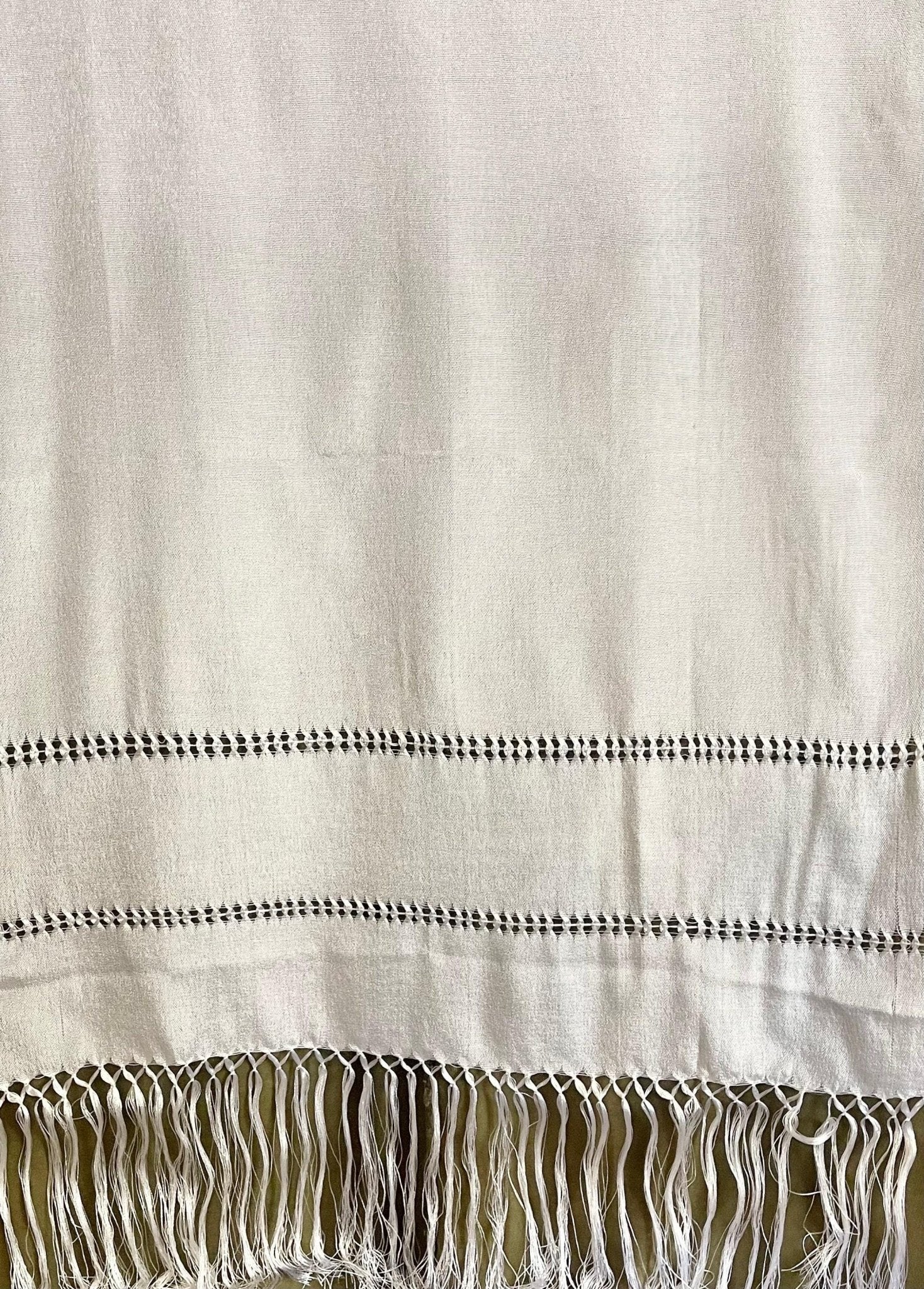 Authentic Mexican Silk Wrap Shawl Reboso Mexicano De Artiseda La Vie Bien Authentic Mexican Silk Wrap Shawl Reboso Mexicano De Artiseda
