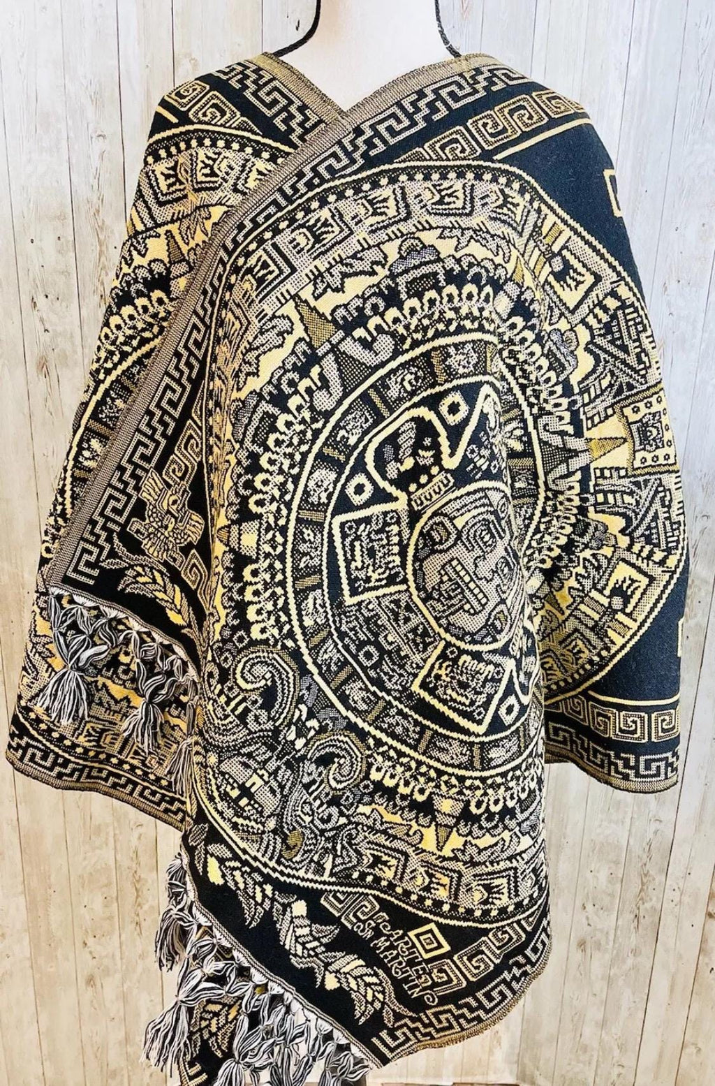 Aztec Calendar Mexican Shawl Wrap Reboso Artesanales Capas Pashima de Calendario Azteca La Vie Bien Aztec Calendar Mexican Shawl Wrap Reboso Artesanales Capas Pashima de Calendario Azteca