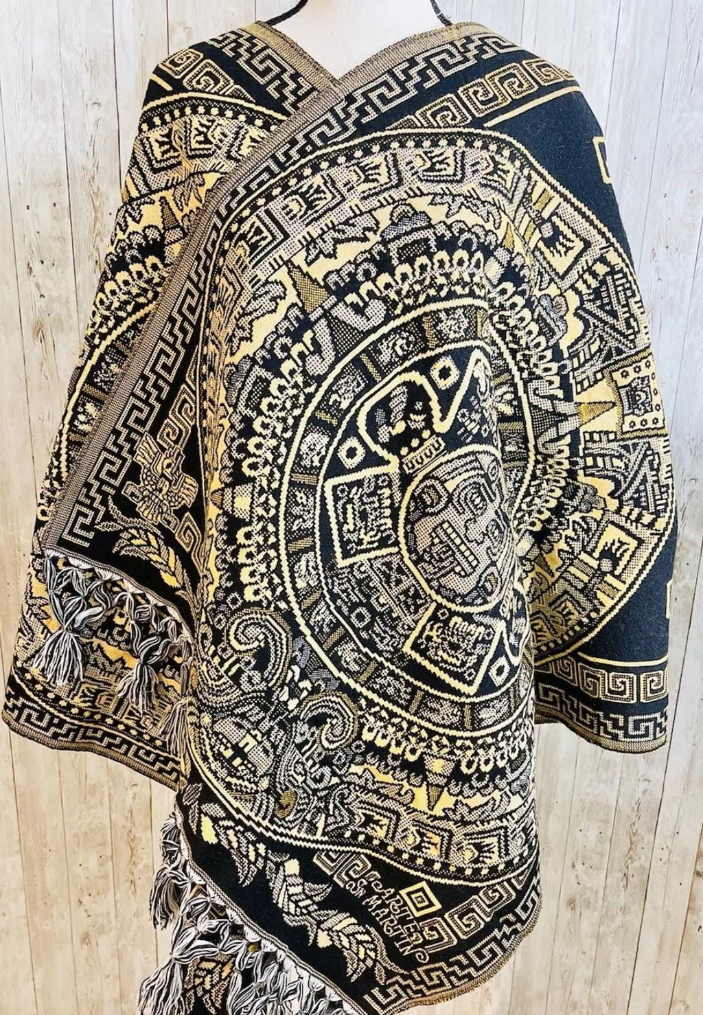 Aztec Calendar Mexican Shawl Wrap Reboso Artesanales Capas Pashima de Calendario Azteca La Vie Bien Aztec Calendar Mexican Shawl Wrap Reboso Artesanales Capas Pashima de Calendario Azteca