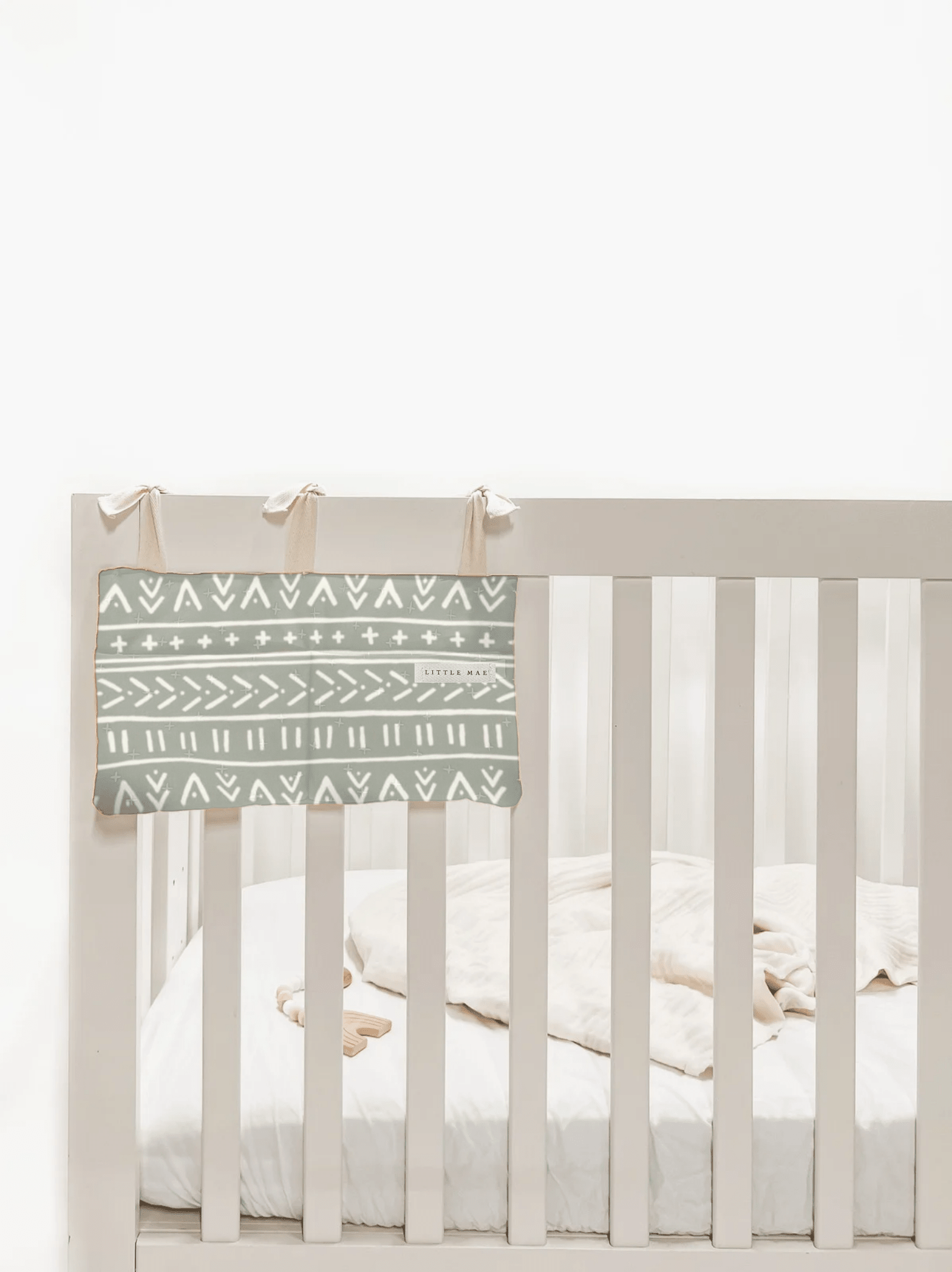 Baby Crib Diaper Caddy Storage Organizer Nursery Room Baby Crib Storage La Vie Bien Baby Crib Diaper Caddy Storage Organizer Nursery Room