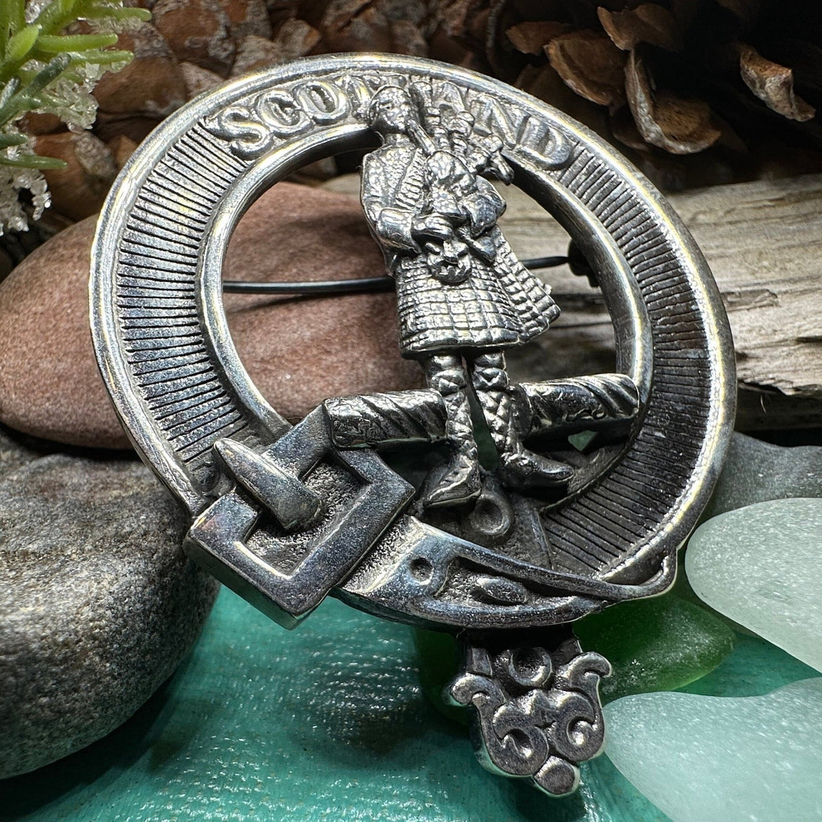Bagpiper Scotland Brooch - Handmade in Scotland Brooch La Vie Bien Bagpiper Scotland Brooch - Handmade in Scotland