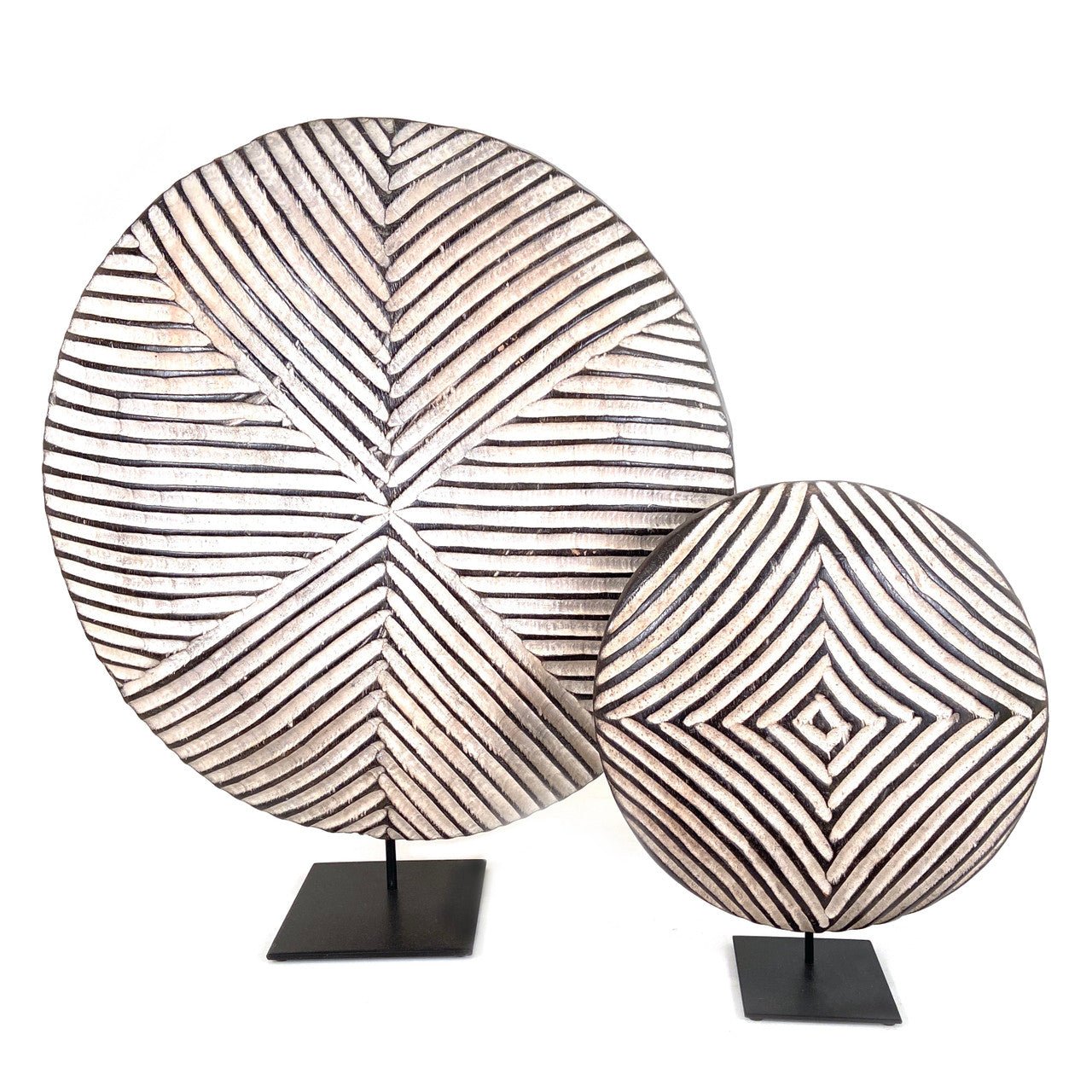 Bamileke Shield 12" Geometric Pattern La Vie Bien Bamileke Shield 12" Geometric Pattern