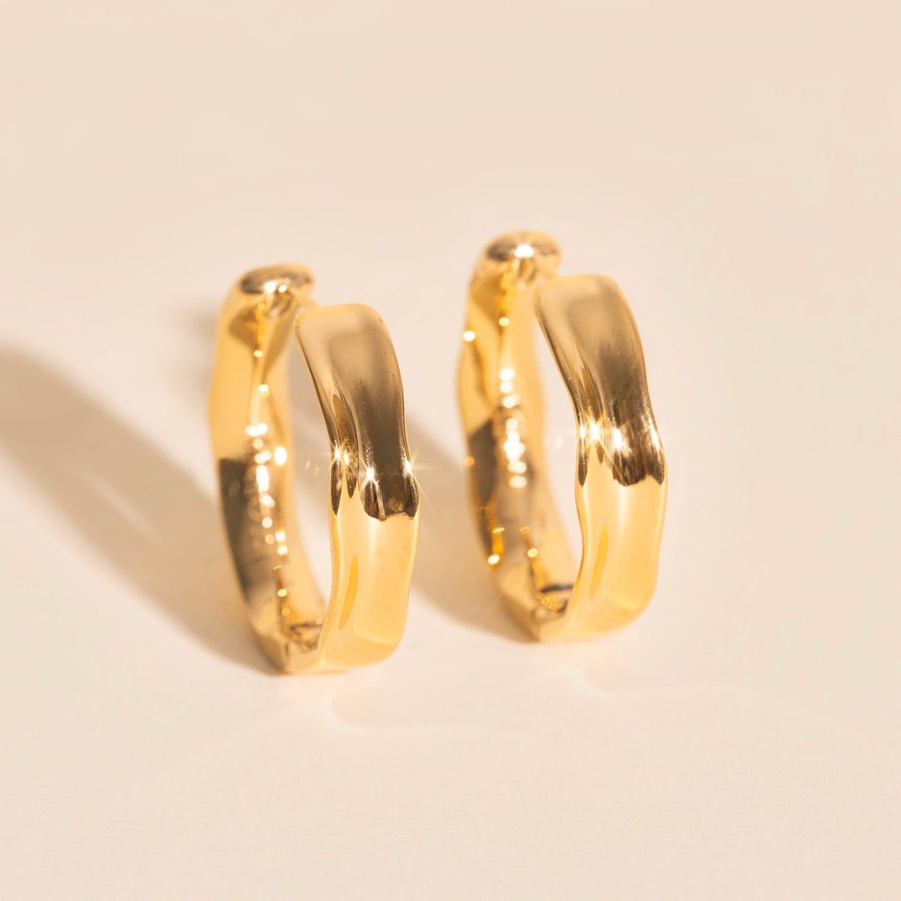 Bangle Rounded Huggie Hoop Earrings Earrings La Vie Bien Bangle Rounded Huggie Hoop Earrings