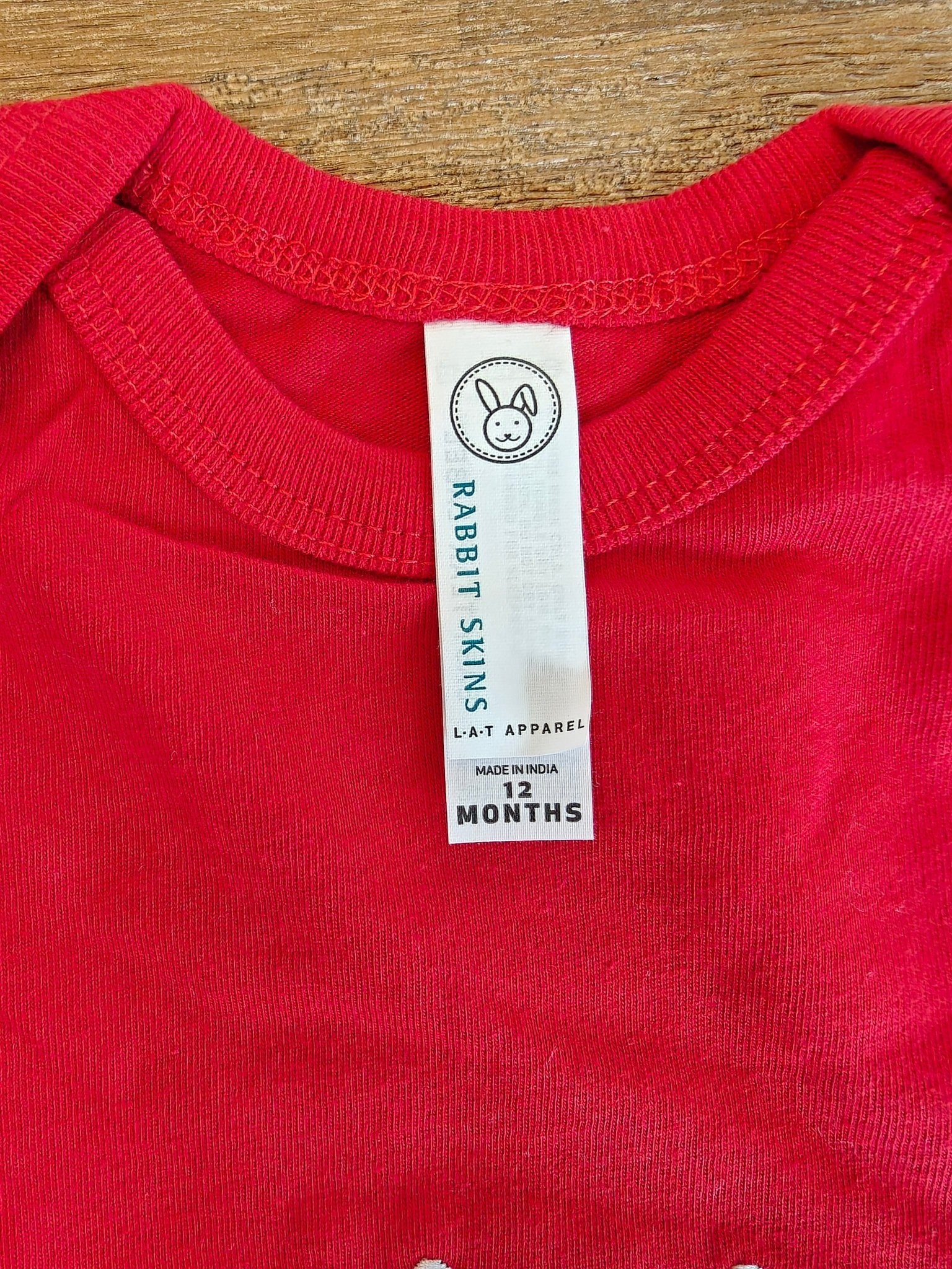 宝宝 (Bǎobao) Chinese embroidered Baby jersey bodysuit Chinese baby shower gifts Baby bodysuit La Vie Bien 宝宝 (Bǎobao) Chinese embroidered Baby jersey bodysuit Chinese baby shower gifts