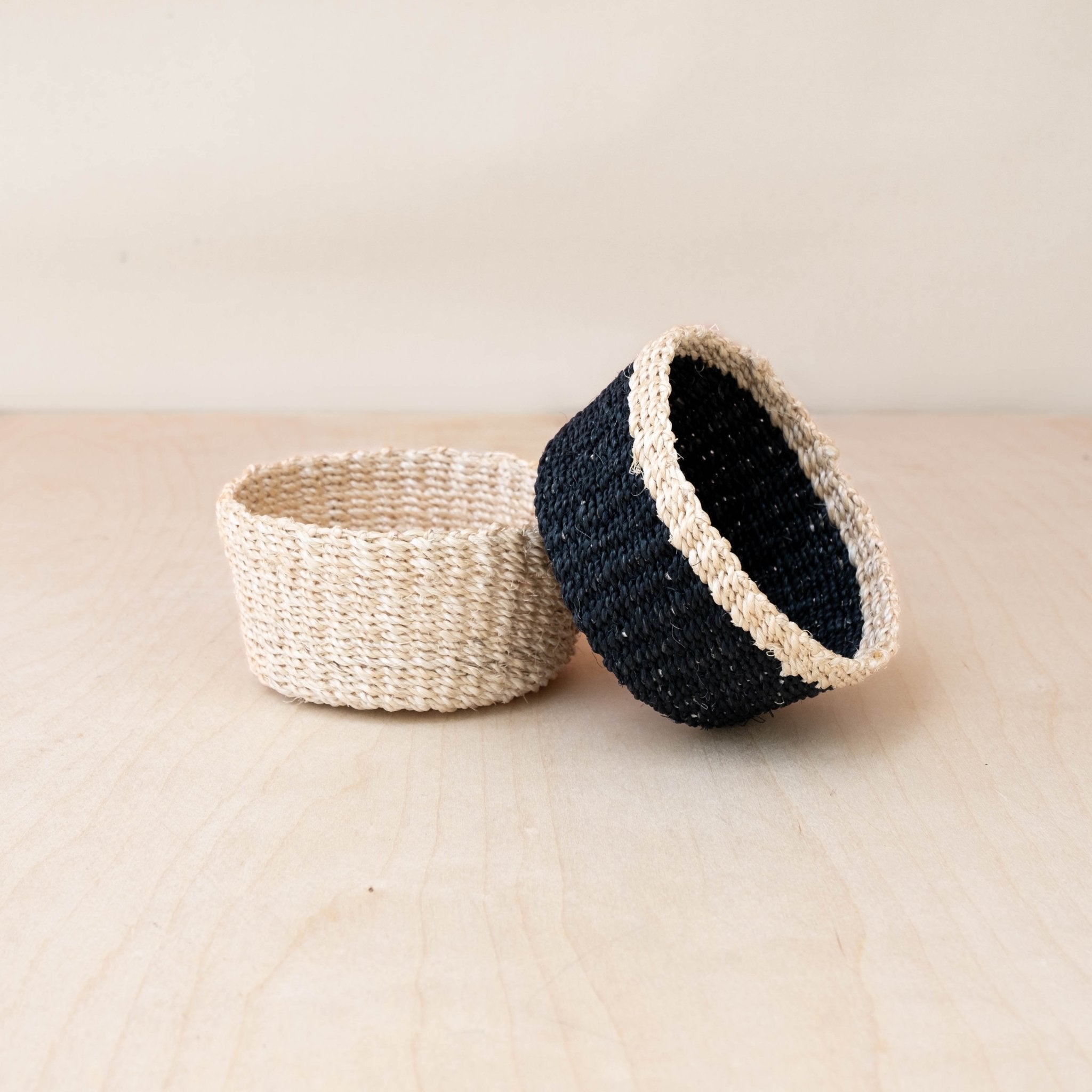 Black Small Round Tray - Mini Trinket Basket | LIKHÂ