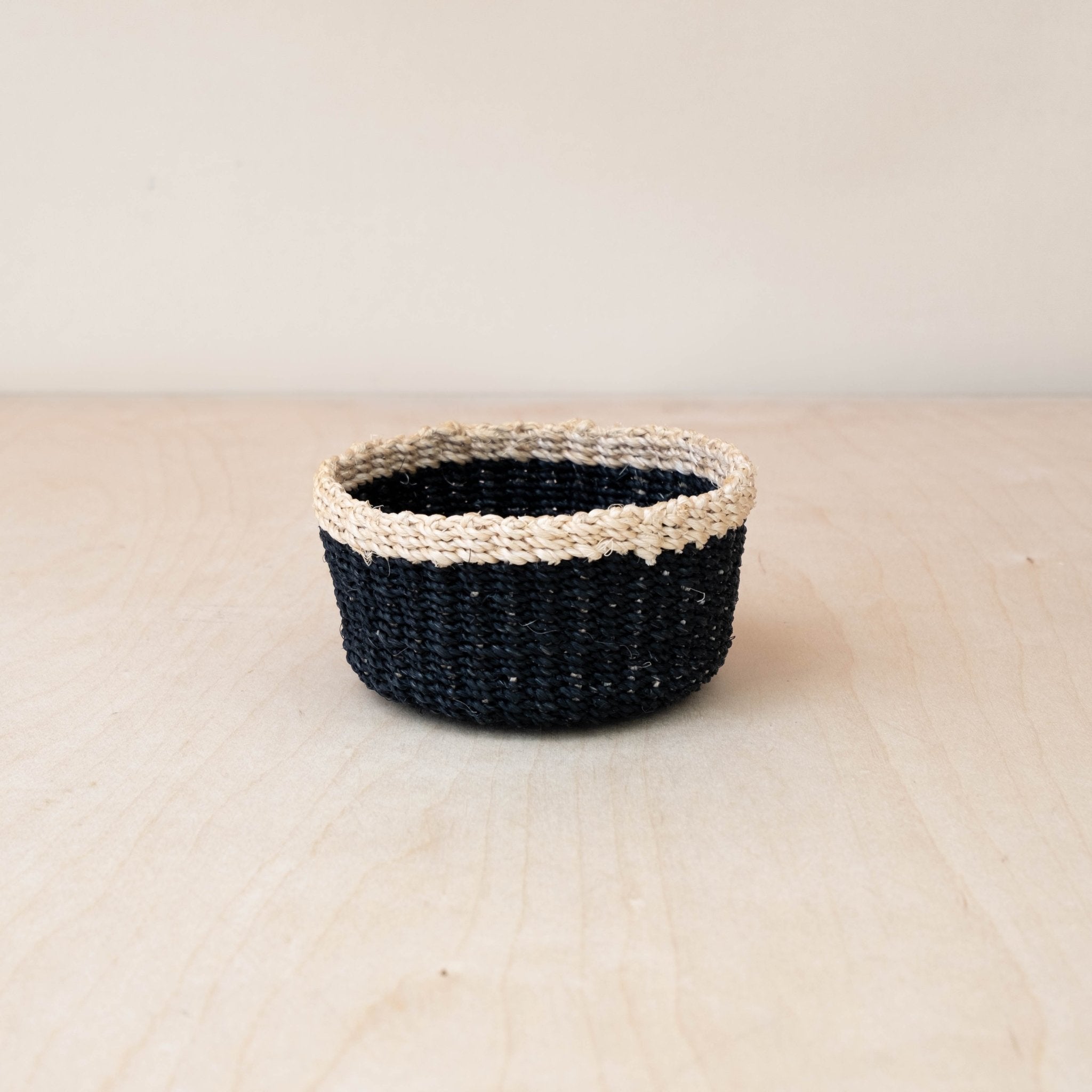 Black Small Round Tray - Mini Trinket Basket | LIKHÂ