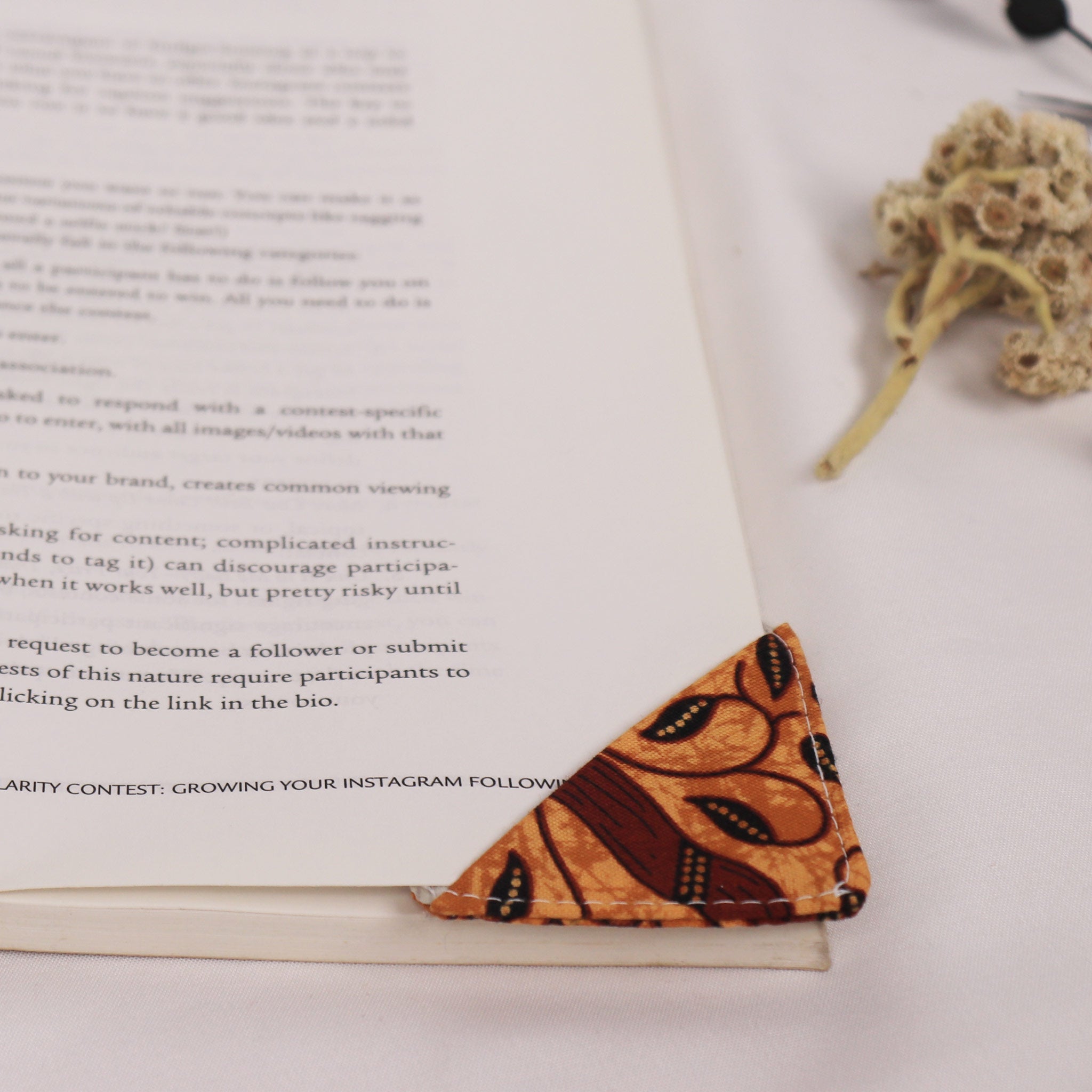 Batik Textile Cloth Corner Bookmark, Book Mark Blanket La Vie Bien Batik Textile Cloth Corner Bookmark, Book Mark
