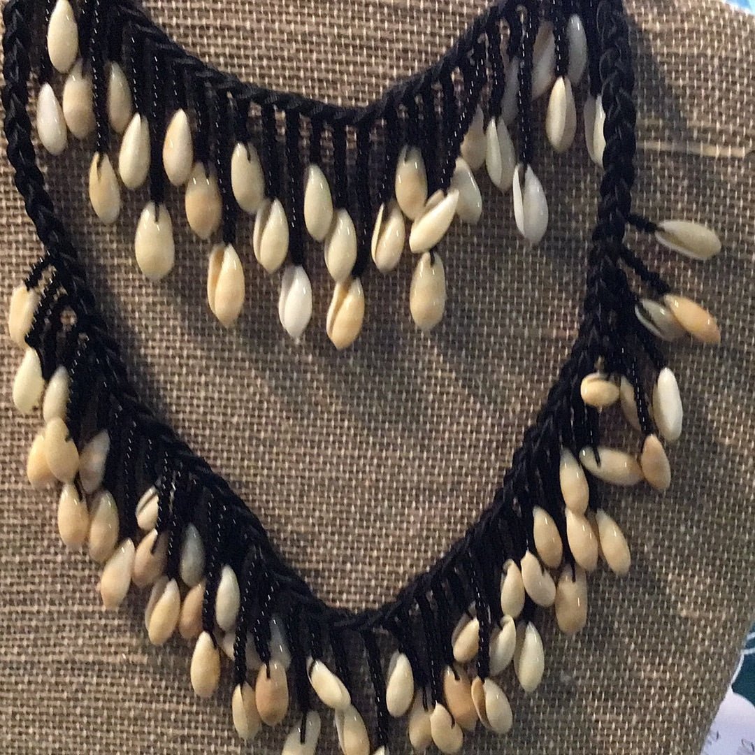 Beaded Rice Shell Necklace and Bracelet La Vie Bien Beaded Rice Shell Necklace and Bracelet