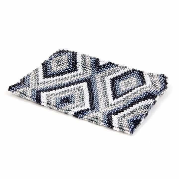Beaded Seed Bead Geometric Coin Purse - Guatemala Bags La Vie Bien Beaded Seed Bead Geometric Coin Purse - Guatemala