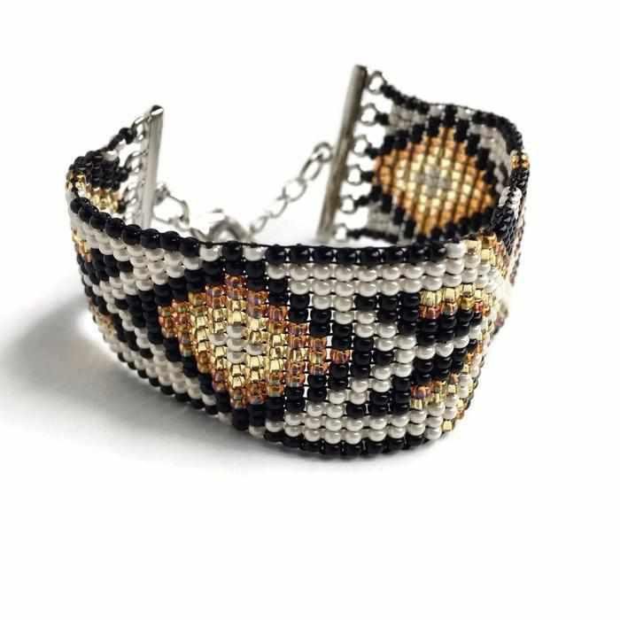 Bella Seed Bead Adjustable Closure Bracelet - Guatemala Bracelets La Vie Bien Bella Seed Bead Adjustable Closure Bracelet - Guatemala