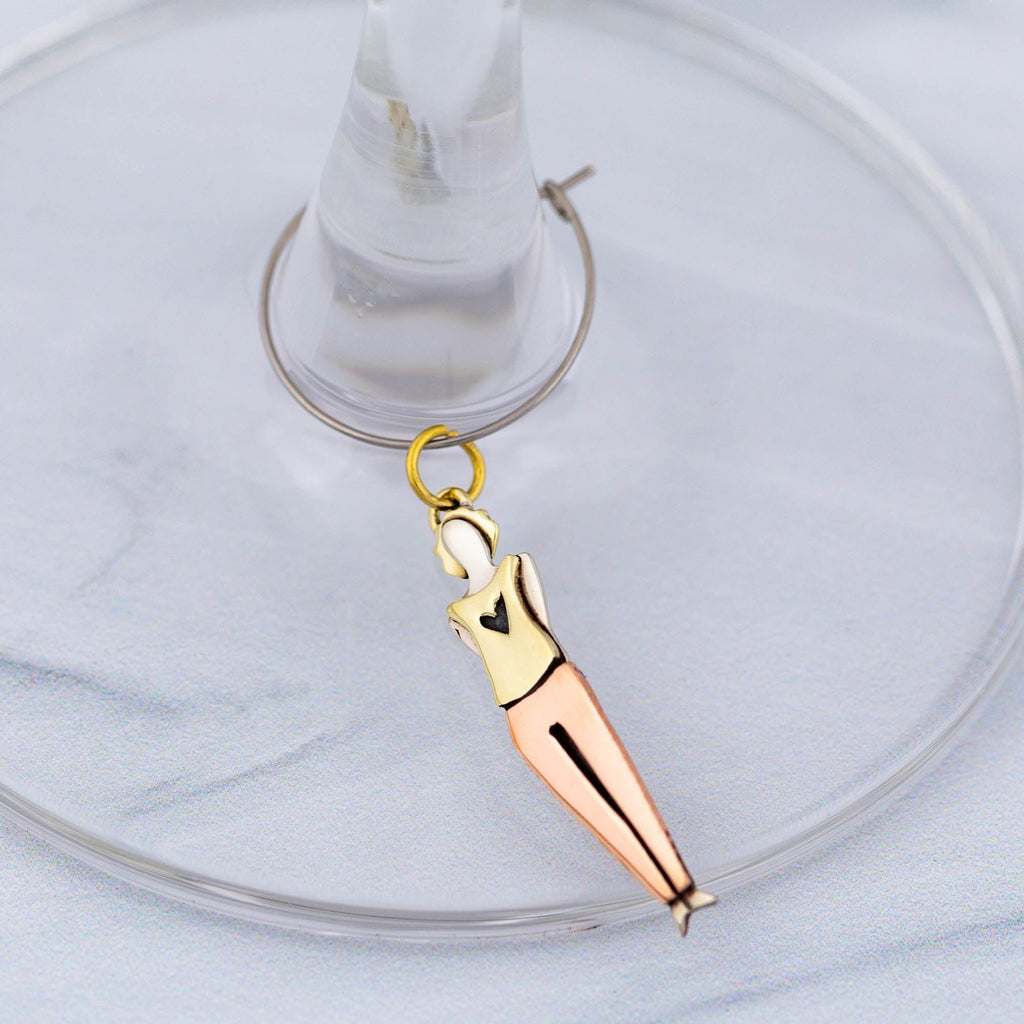 Between Sisters Wine Charms - Set of 4 Serveware La Vie Bien Between Sisters Wine Charms - Set of 4