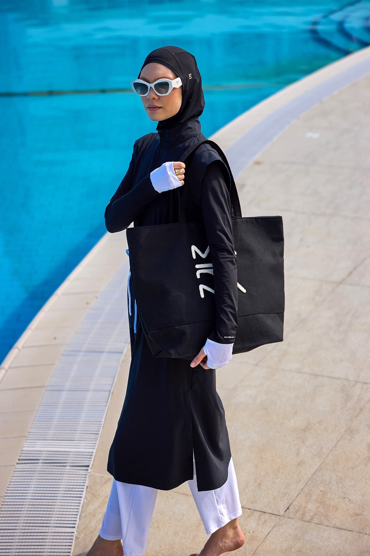 Black Full Coverage Islamic Swimwear Burkini Set M2501-2 Covered Burkini Swimwear La Vie Bien Black Full Coverage Islamic Swimwear Burkini Set M2501-2