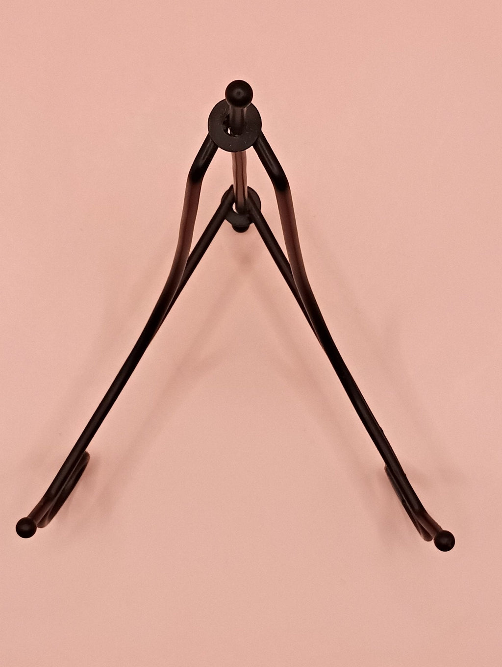 Black Metal Display Easel Accent Decor La Vie Bien Black Metal Display Easel