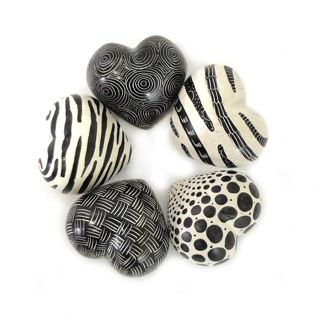 Black + White Graphic Stone Hearts - set of 5 La Vie Bien Black + White Graphic Stone Hearts - set of 5